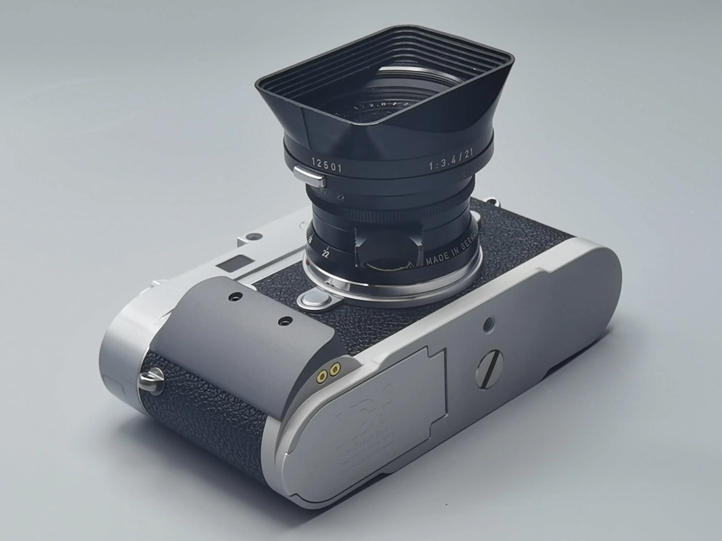 IDSworks M10-LITE modular grip for Leica M10 series IDS initial design studio