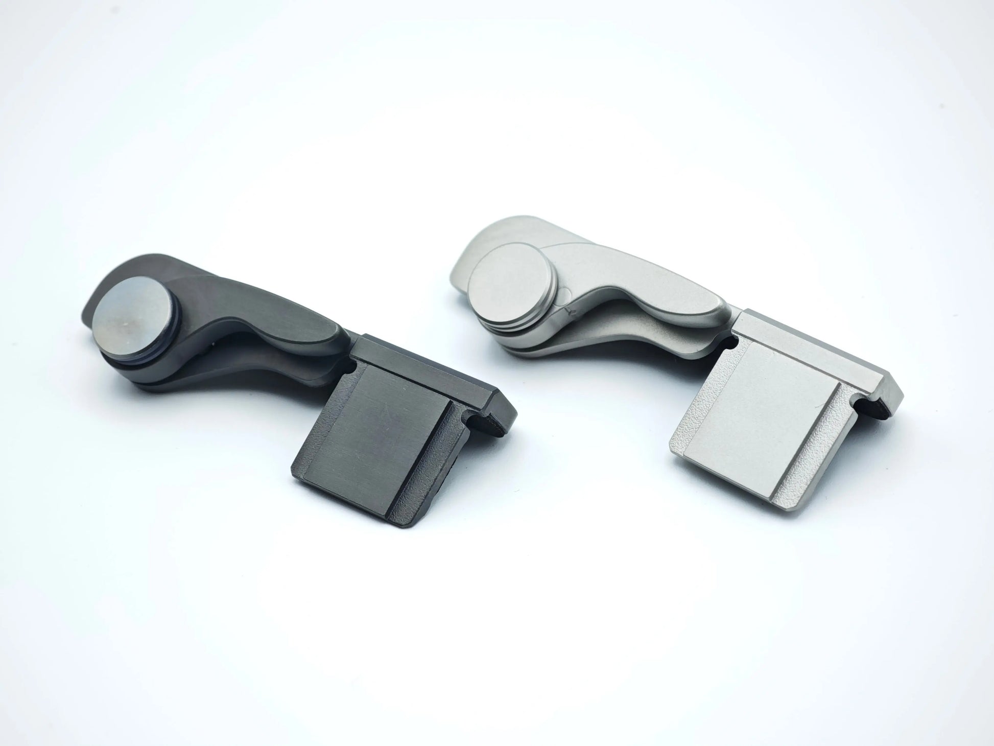 Foldable Thumb Grip for Leica M and Q series IDS initial design studio