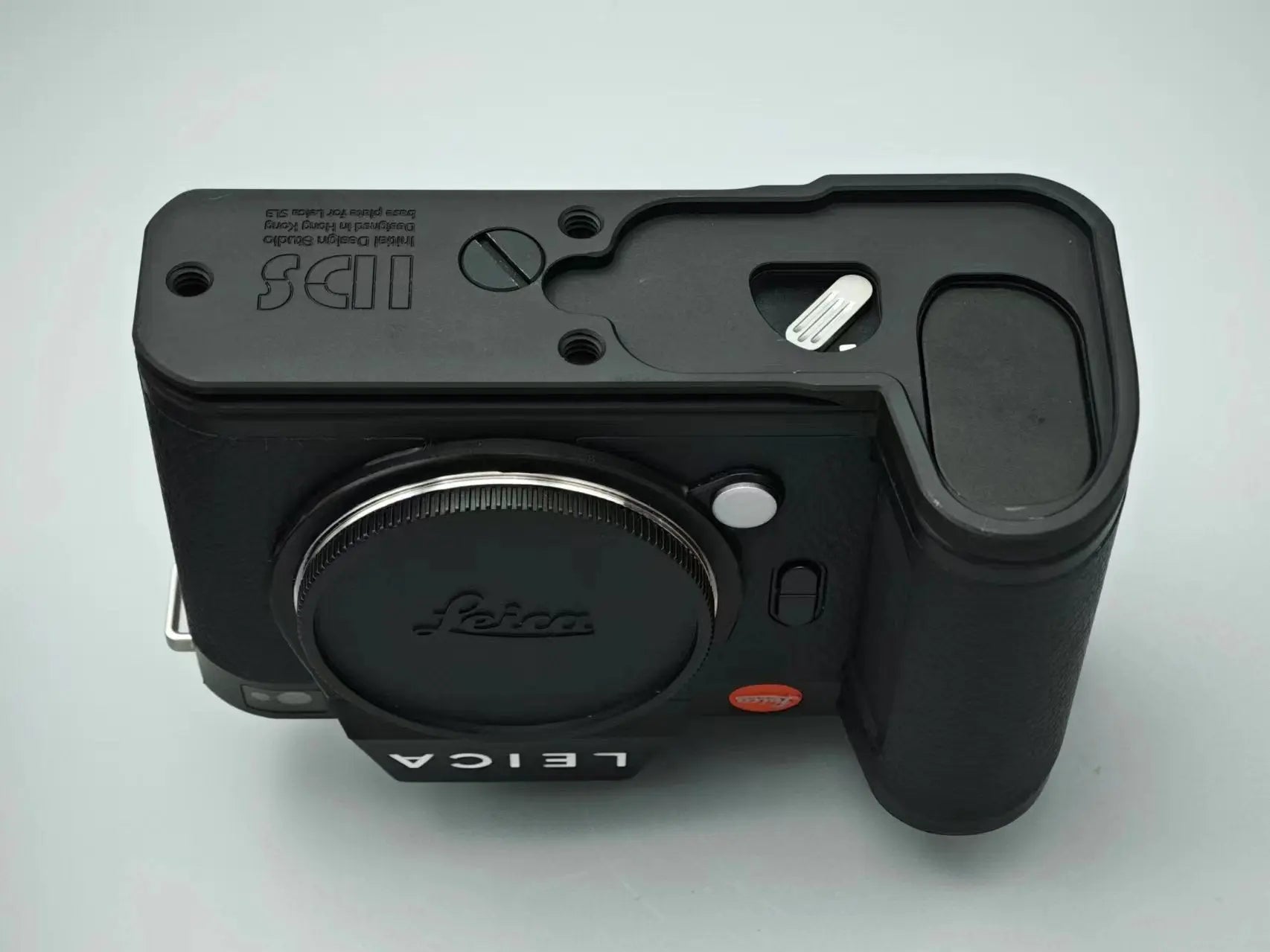 Leica SL3 modular base plate and L-plate attachment - IDS initial design studio