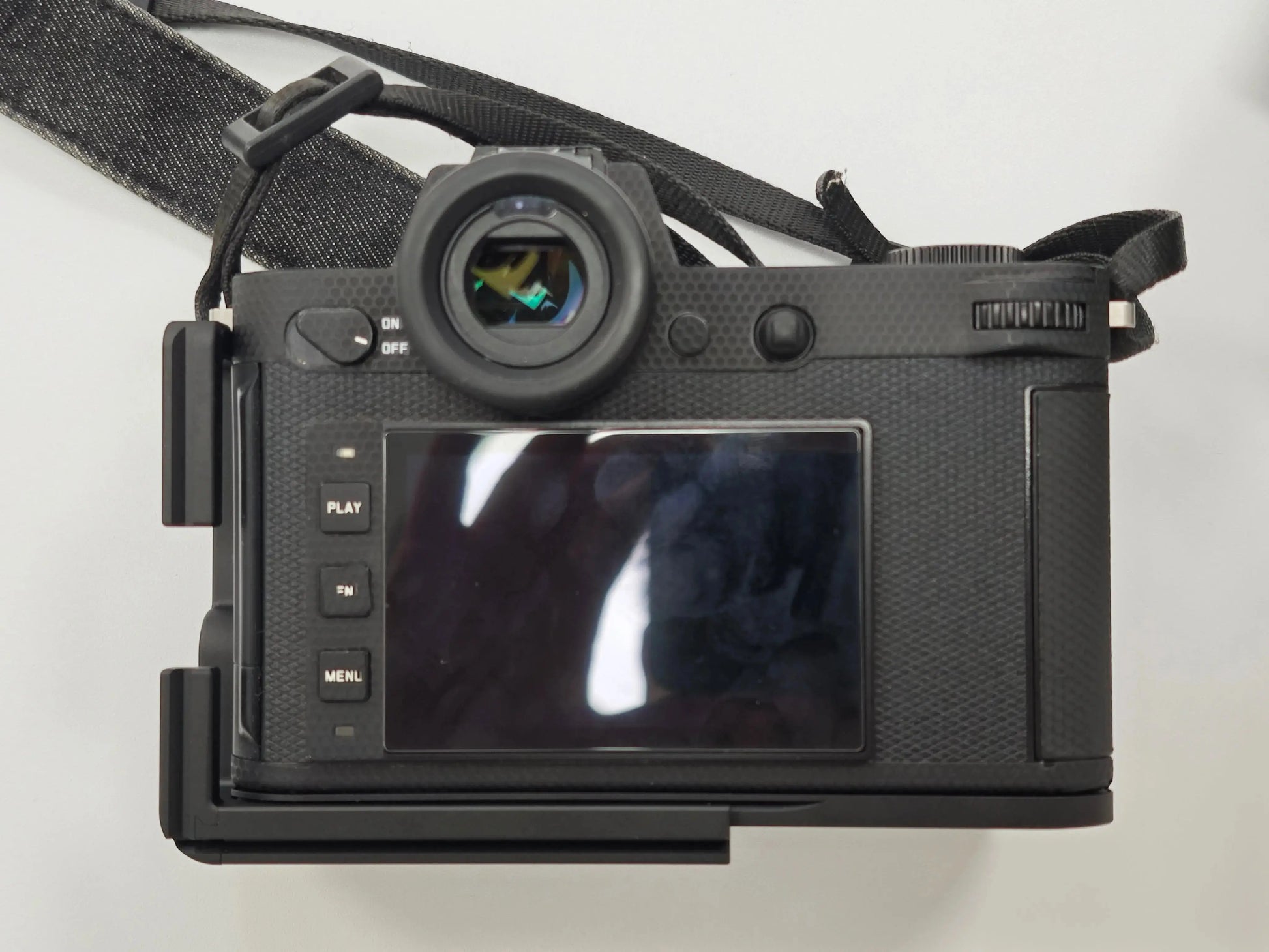 IDSworks Leica SL3 / SL2 modular base plate and L-plate attachment IDS initial design studio