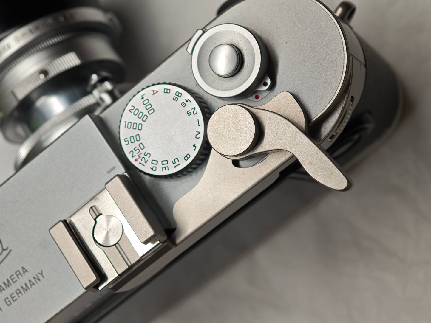 Foldable Thumb Grip for Leica M and Q series / Fujifilm 100VI from IDSworks IDS initial design studio