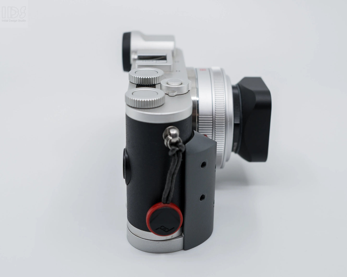 IDSworks CL Grip for Leica CL IDS initial design studio
