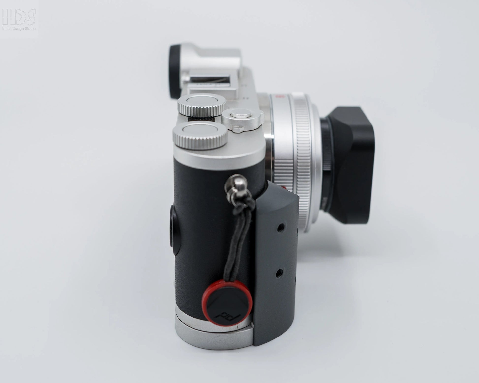 IDSworks CL Grip for Leica CL IDS initial design studio