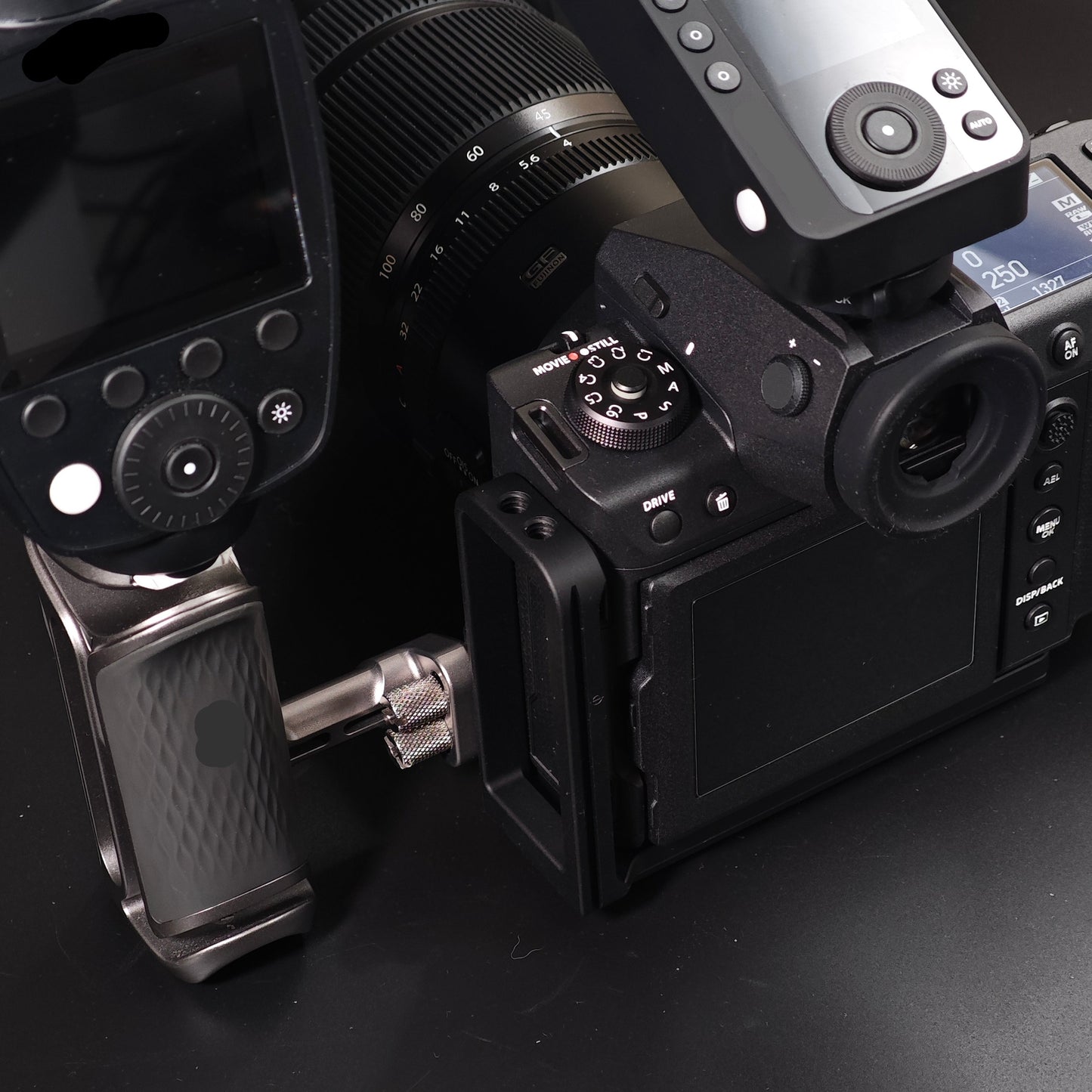 IDSworks GFX series modular base plate and L-bracket attachment IDS initial design studio