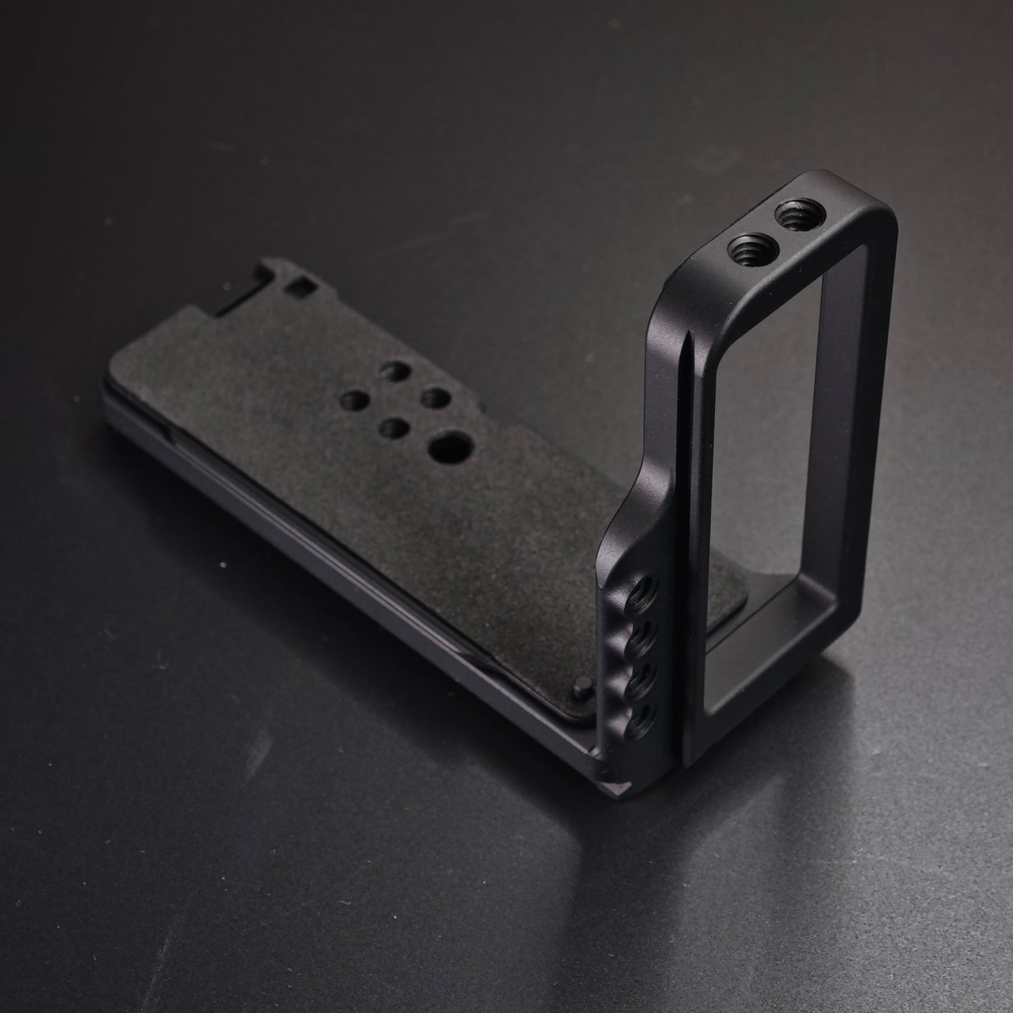 IDSworks GFX series modular base plate and L-bracket attachment IDS initial design studio