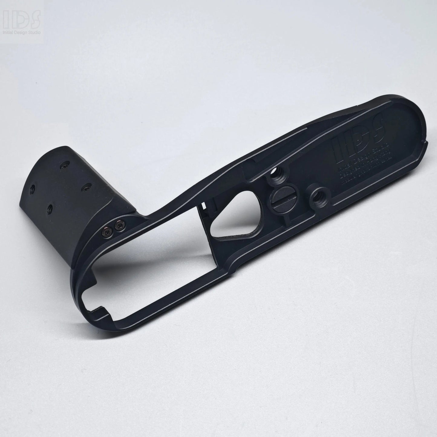 IDSworks M11-Lite Grip for Leica M11 series IDS initial design studio