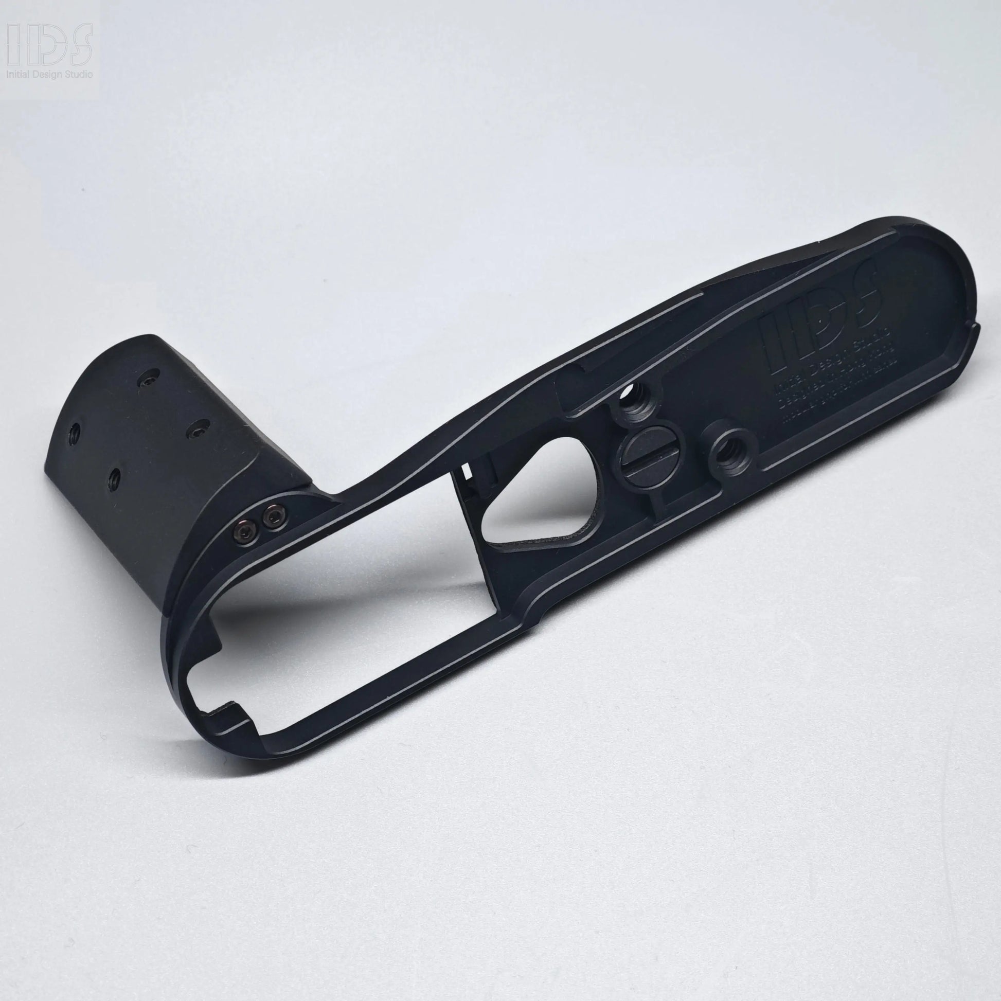 IDSworks M11-Lite Grip for Leica M11 series IDS initial design studio
