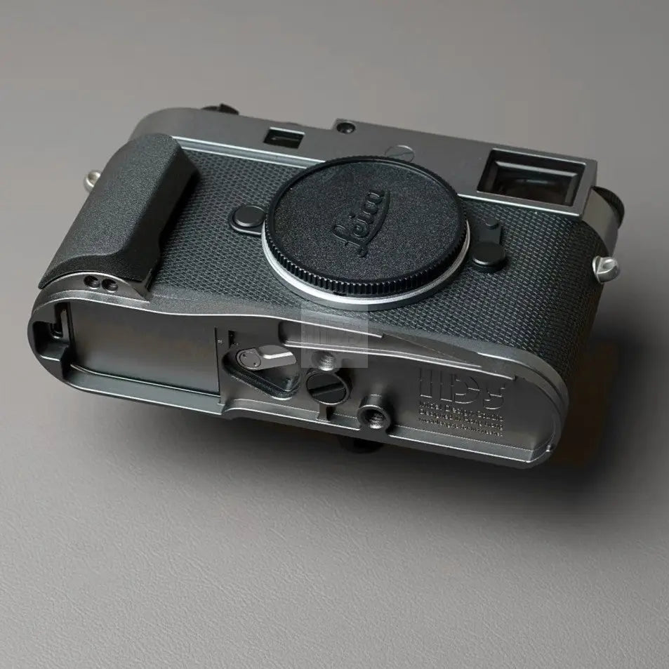 IDSworks M11-Lite Grip for Leica M11 series and M-EV1 IDS initial design studio