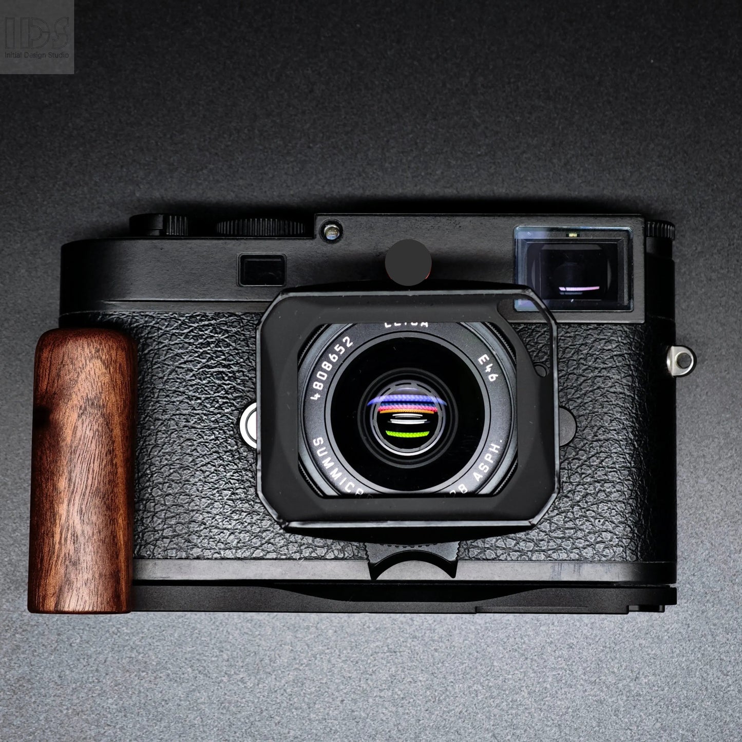 IDSworks Pillar Grip for Leica M11 series IDS initial design studio