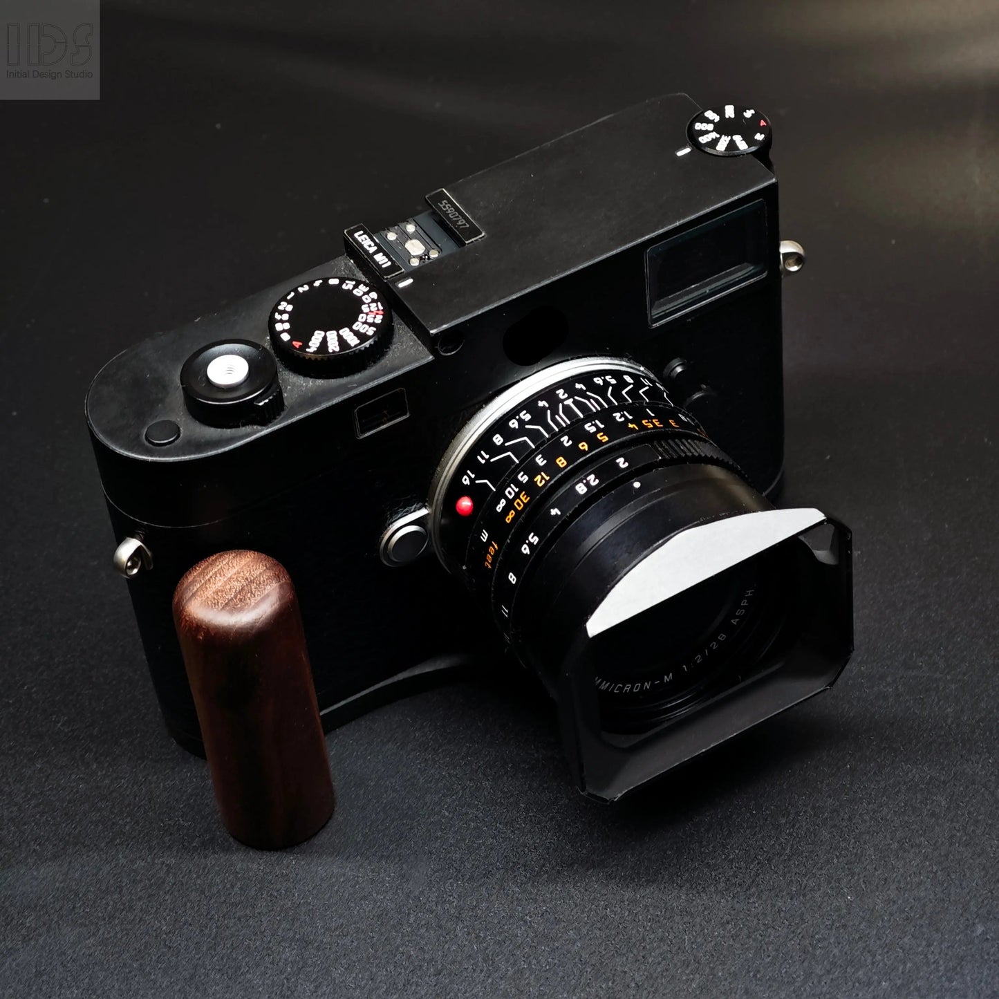 IDSworks Pillar Grip for Leica M11 series IDS initial design studio