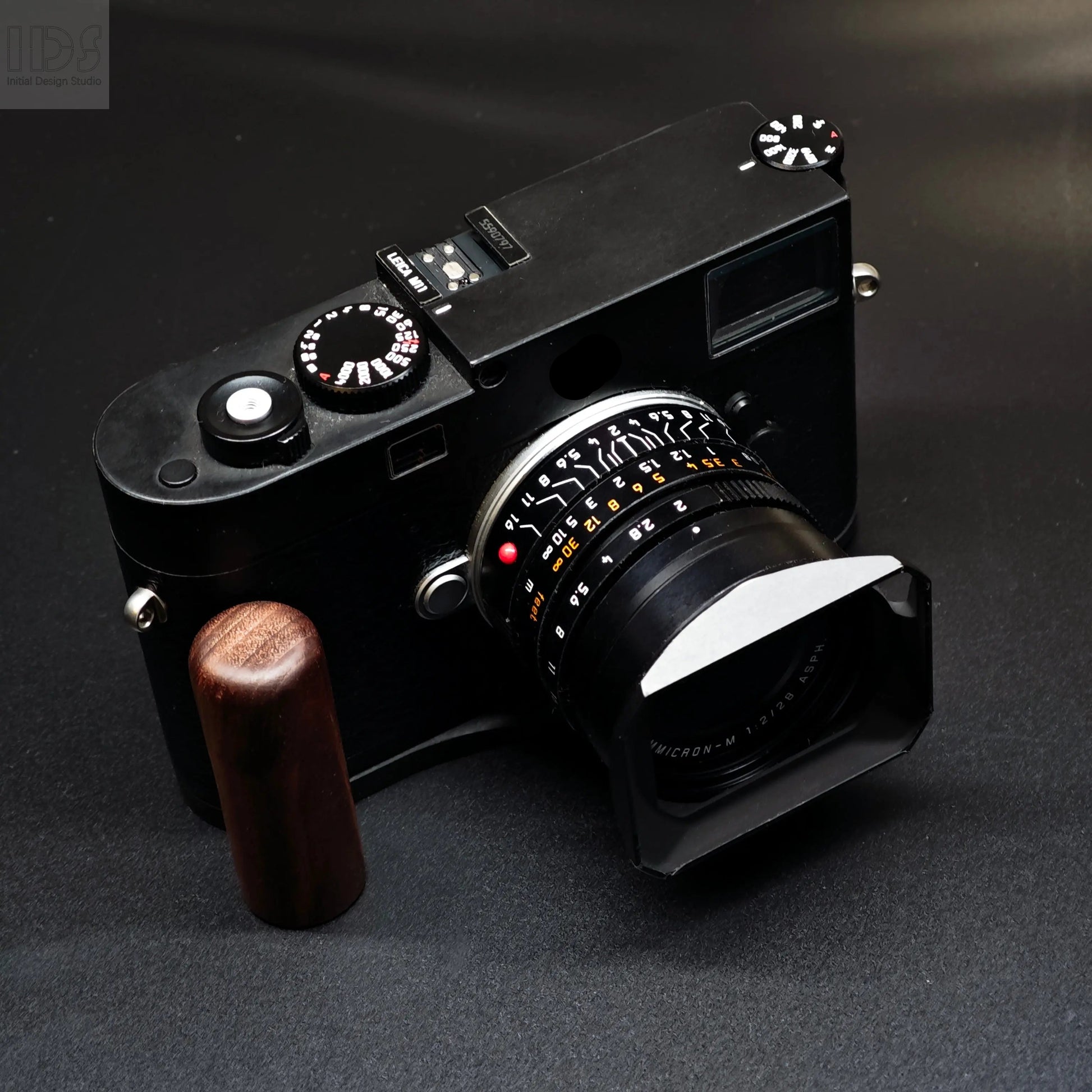 IDSworks Pillar Grip for Leica M11 series IDS initial design studio