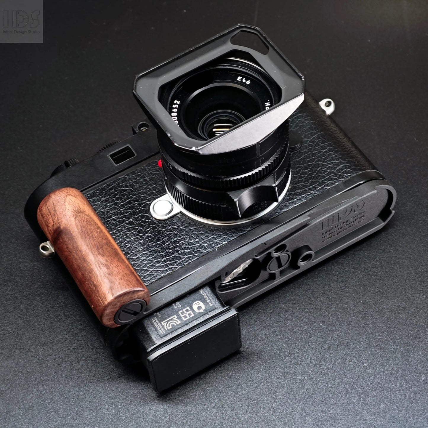 IDSworks Pillar Grip for Leica M11 series IDS initial design studio