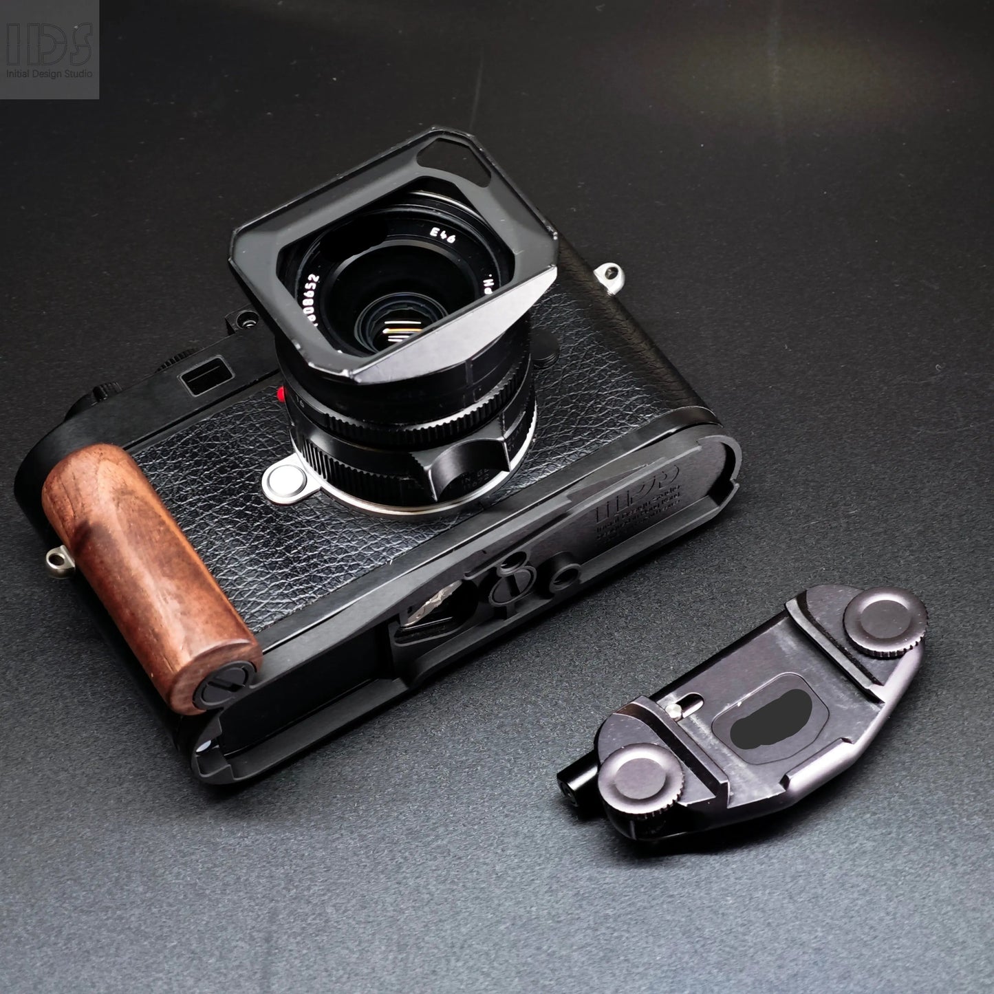 IDSworks Pillar Grip for Leica M11 series IDS initial design studio