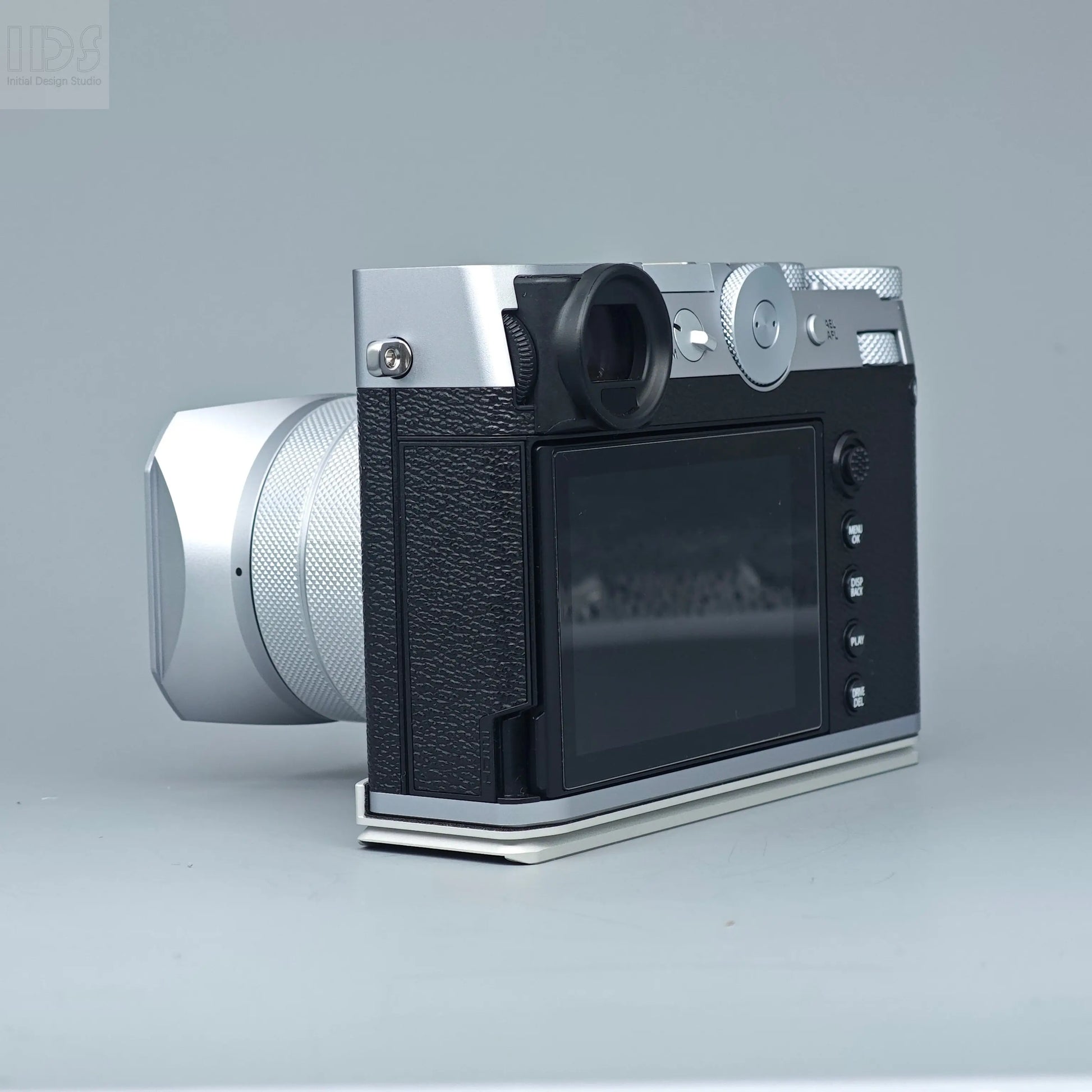 IDSworks modular Grip & Base plate for Fujifilm GFX100RF IDS initial design studio