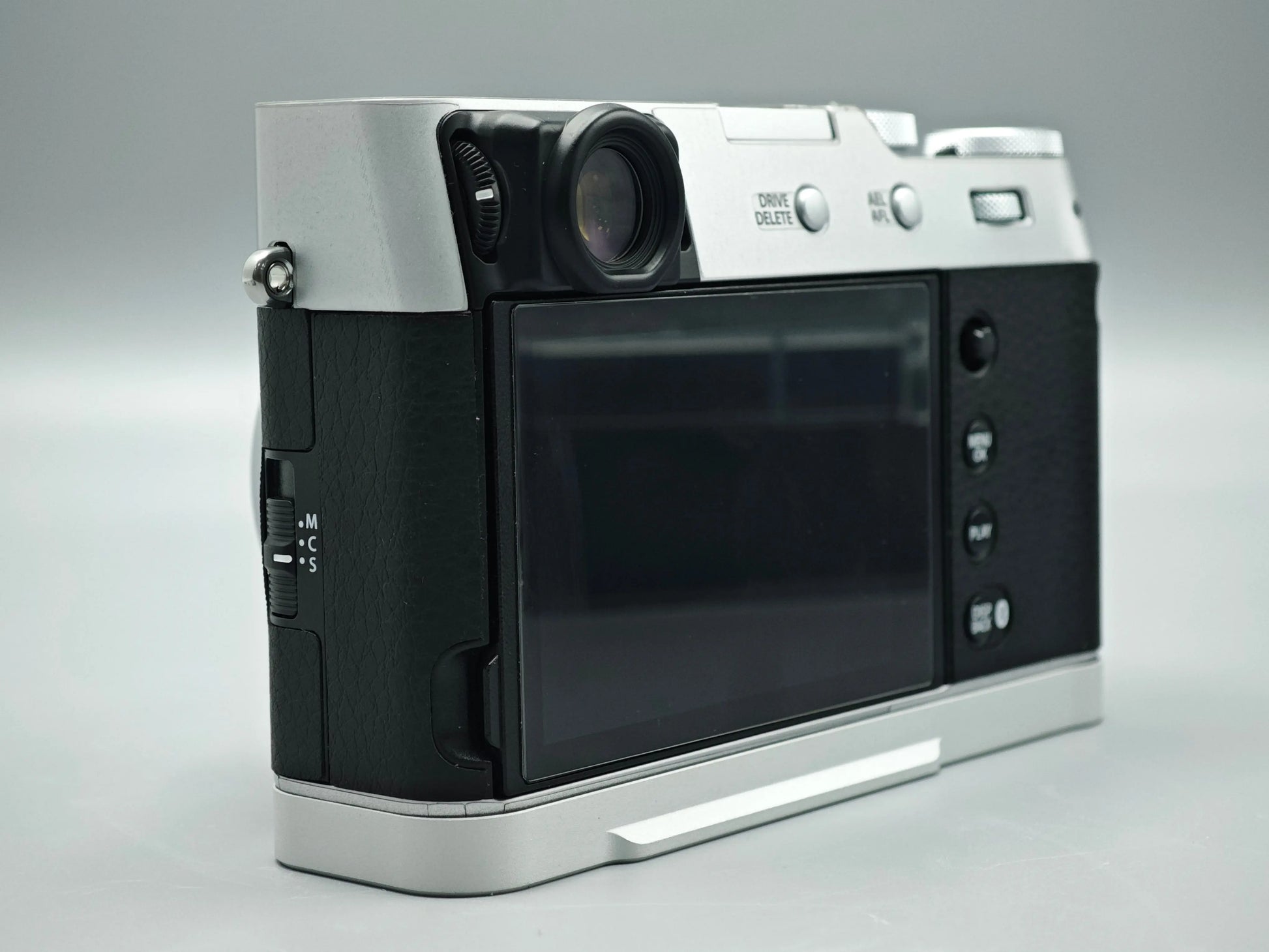 Fuji X100VI Grip from IDSworks IDS initial design studio