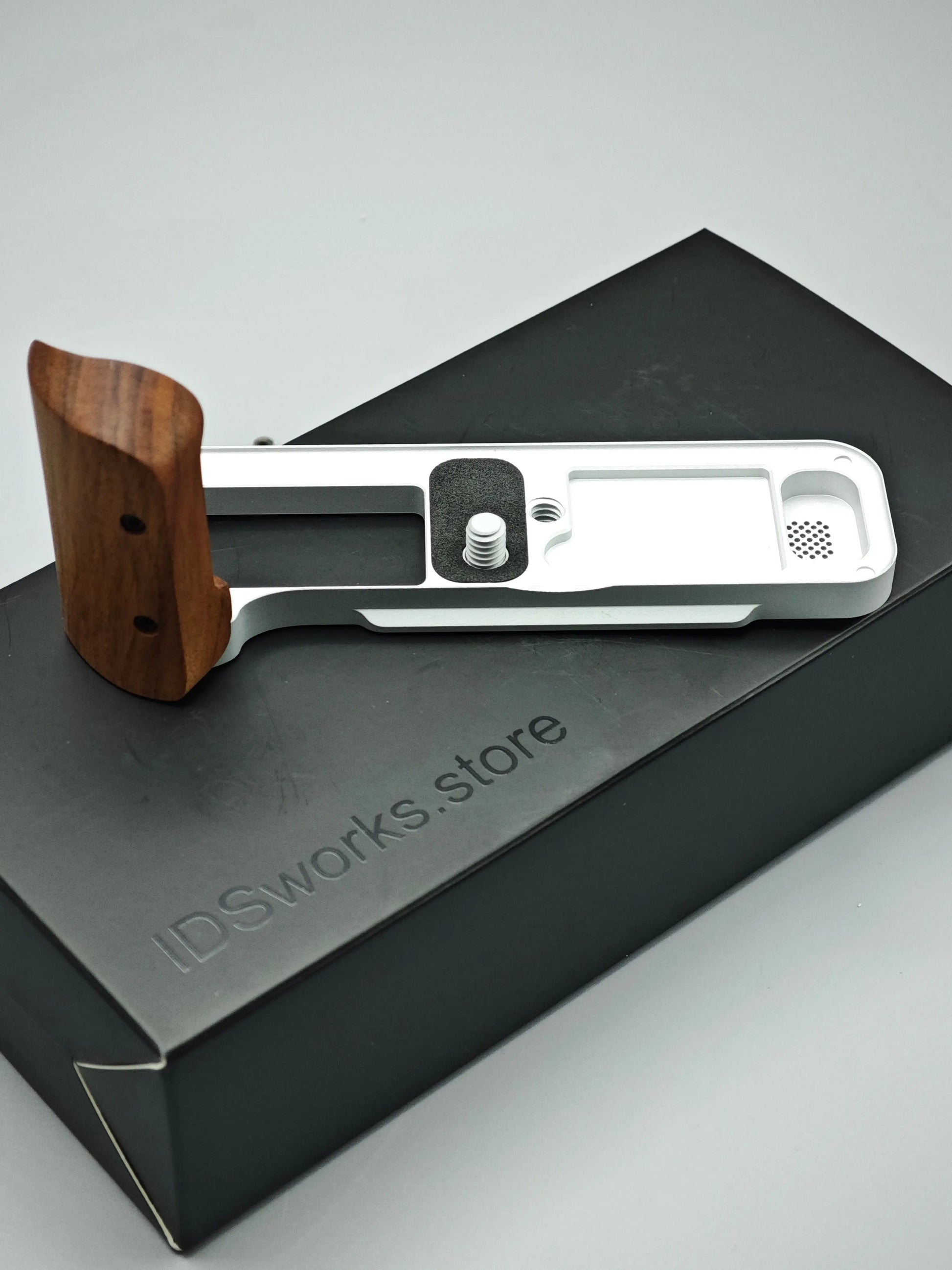 Fuji X100VI Grip from IDSworks IDS initial design studio