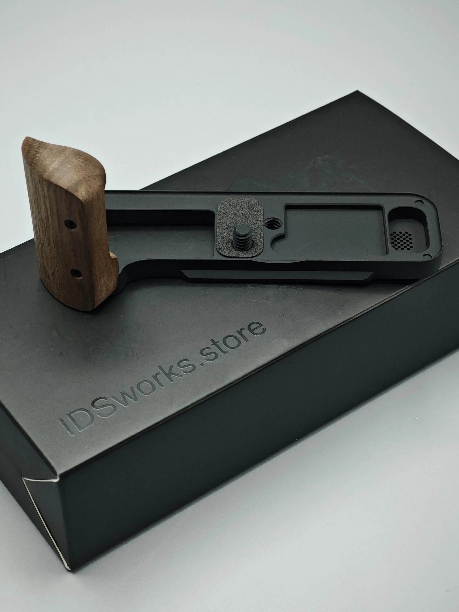 Fuji X100VI Grip from IDSworks IDS initial design studio
