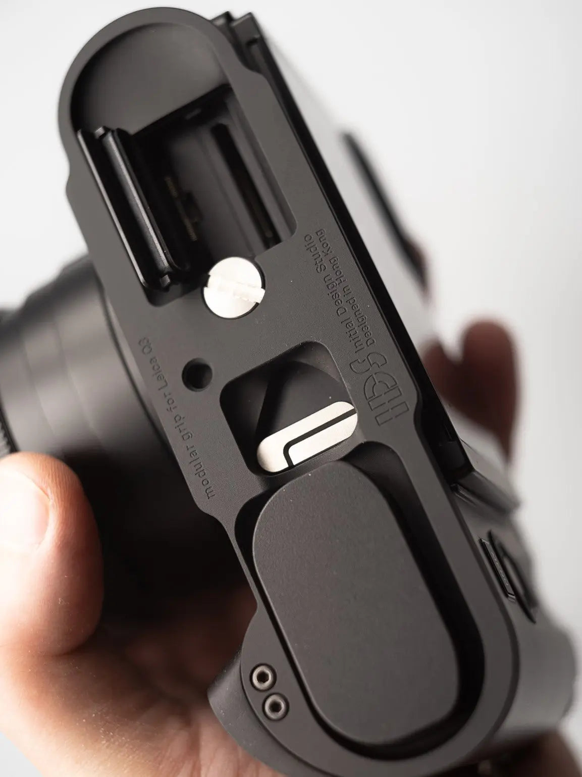 IDSworks modular grip for Leica Q3 IDS initial design studio