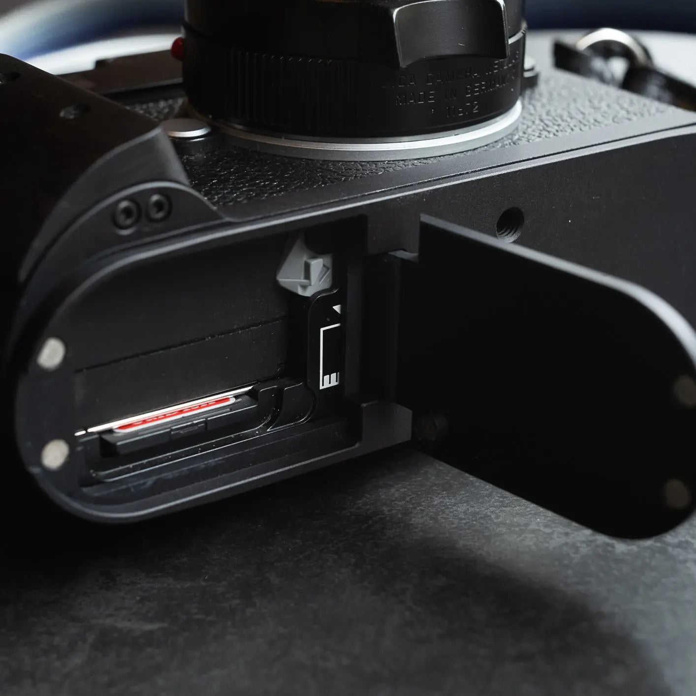 IDS modular grip for Leica M240 IDS initial design studio