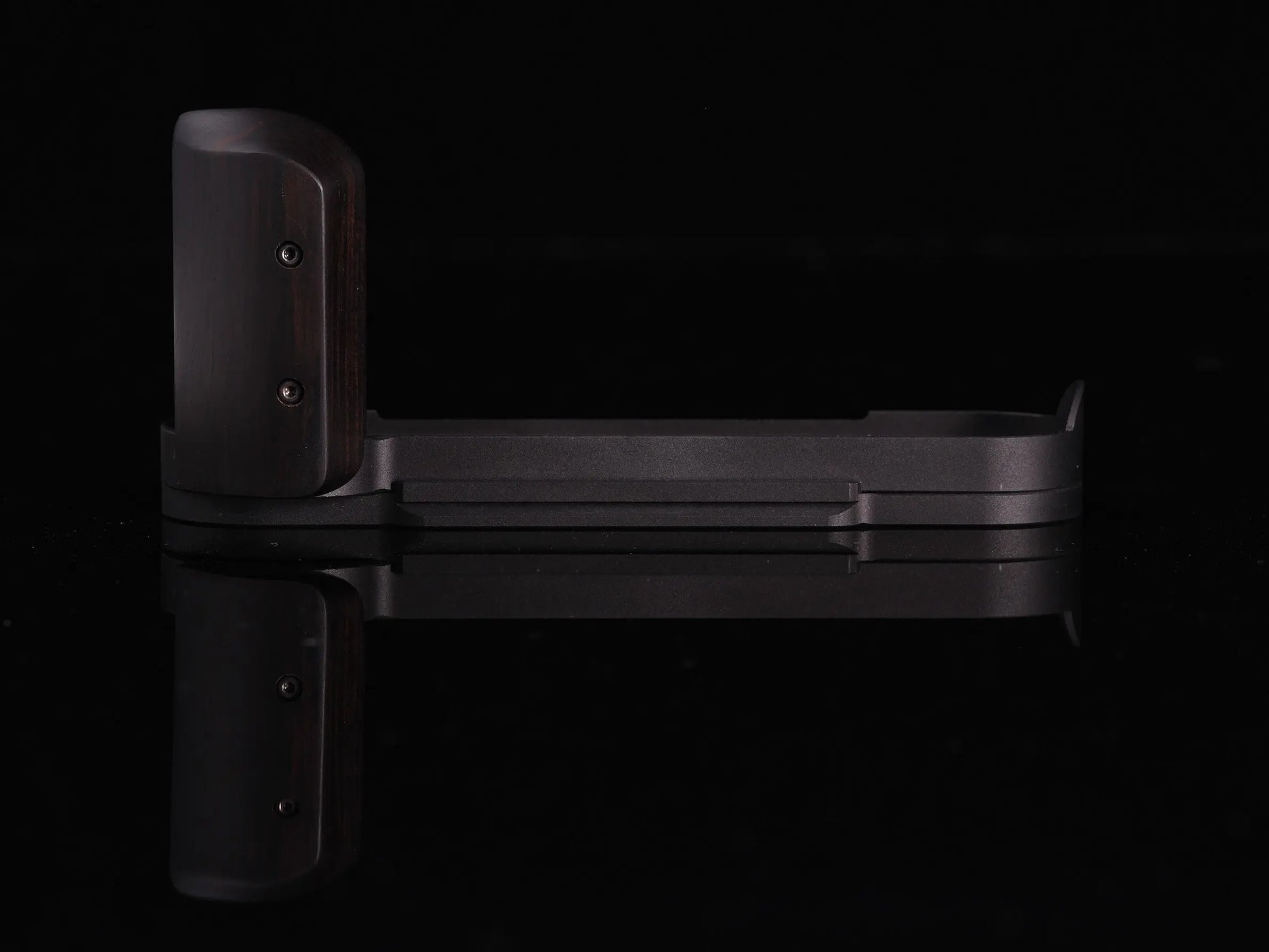 IDS modular grip for Leica M10 IDS initial design studio
