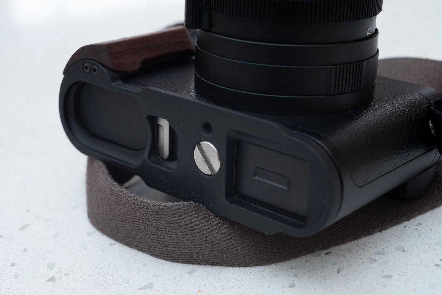 IDS modular grip for Leica Q2 cameras IDS initial design studio
