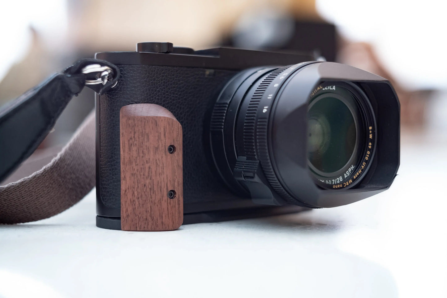 IDS modular grip for Leica Q2 cameras IDS initial design studio