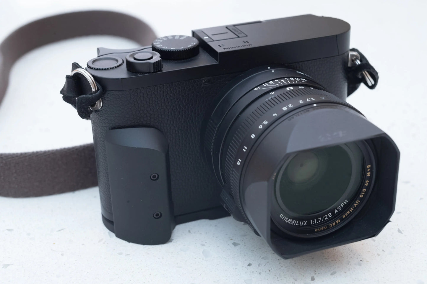IDS modular grip for Leica Q2 cameras IDS initial design studio