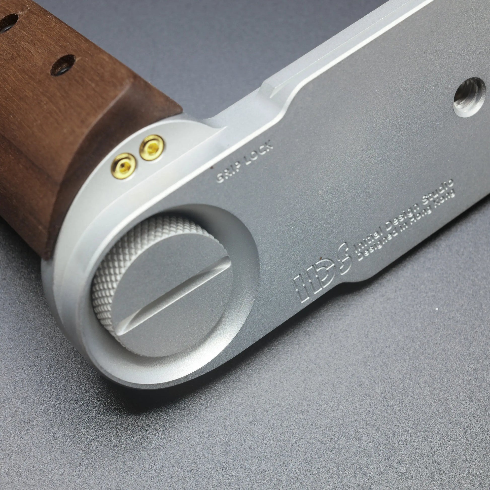 Leica analog Film Grip from IDSworks