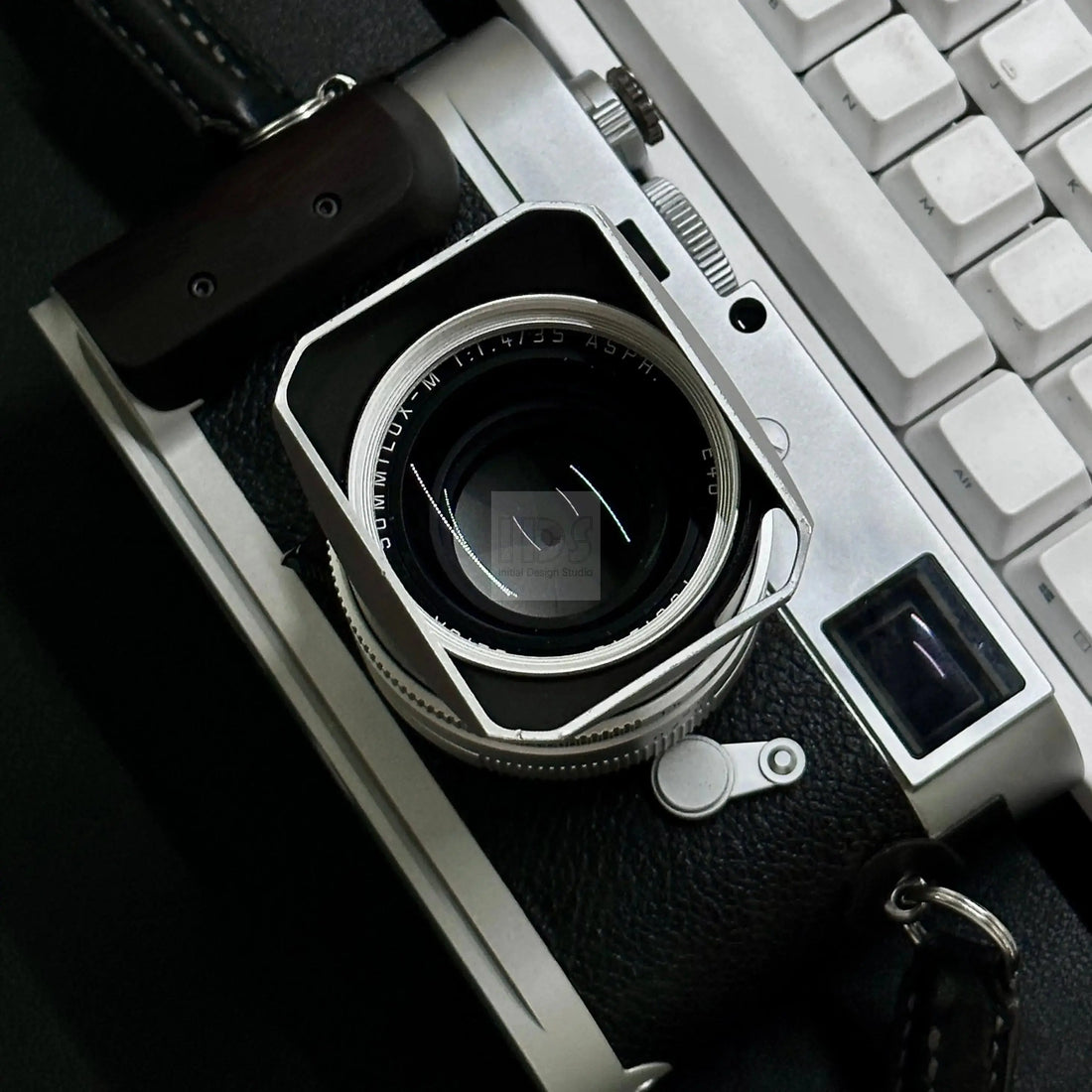 Leica M240 Baseplate Upgrade Worth Doing? IDS initial design studio