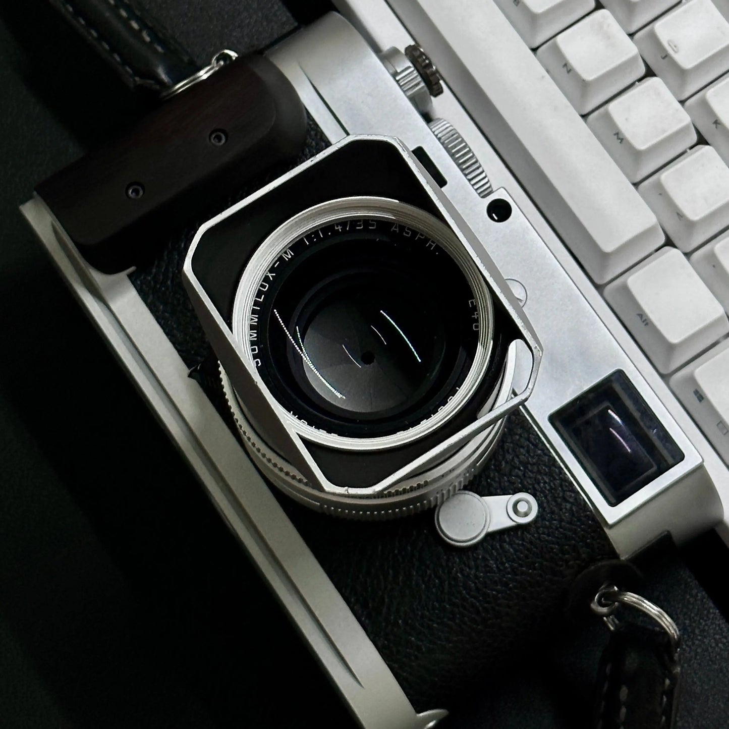 IDS modular grip for Leica M240