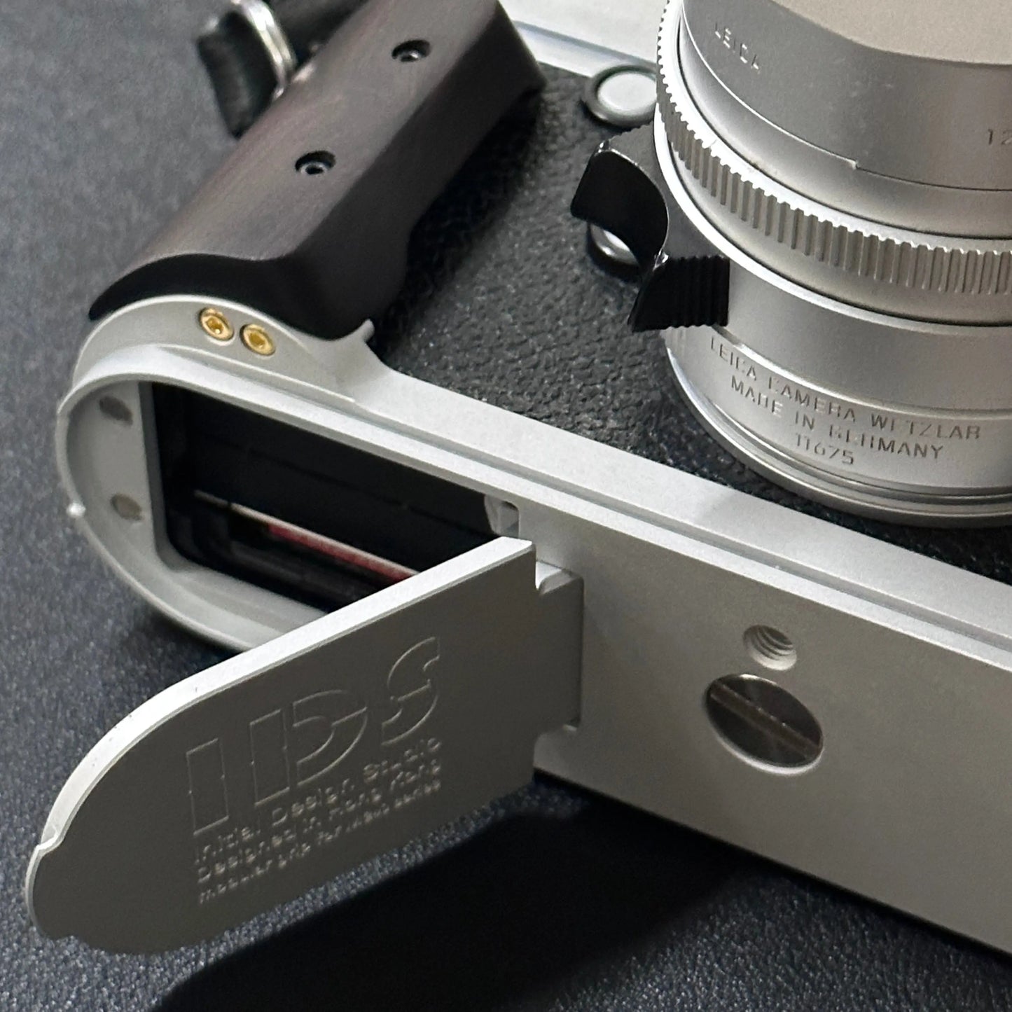 IDS modular grip for Leica M240