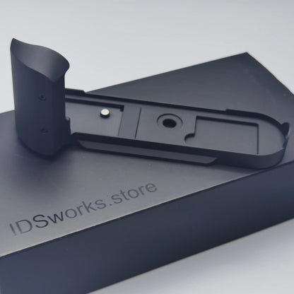 IDSworks M10-LITE modular grip for Leica M10 series IDS initial design studio