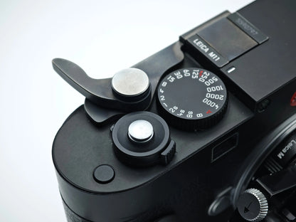 Foldable Thumb Grip for Leica M and Q series IDS initial design studio