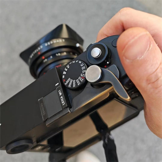 Foldable Thumb Grip for Leica M and Q series IDS initial design studio