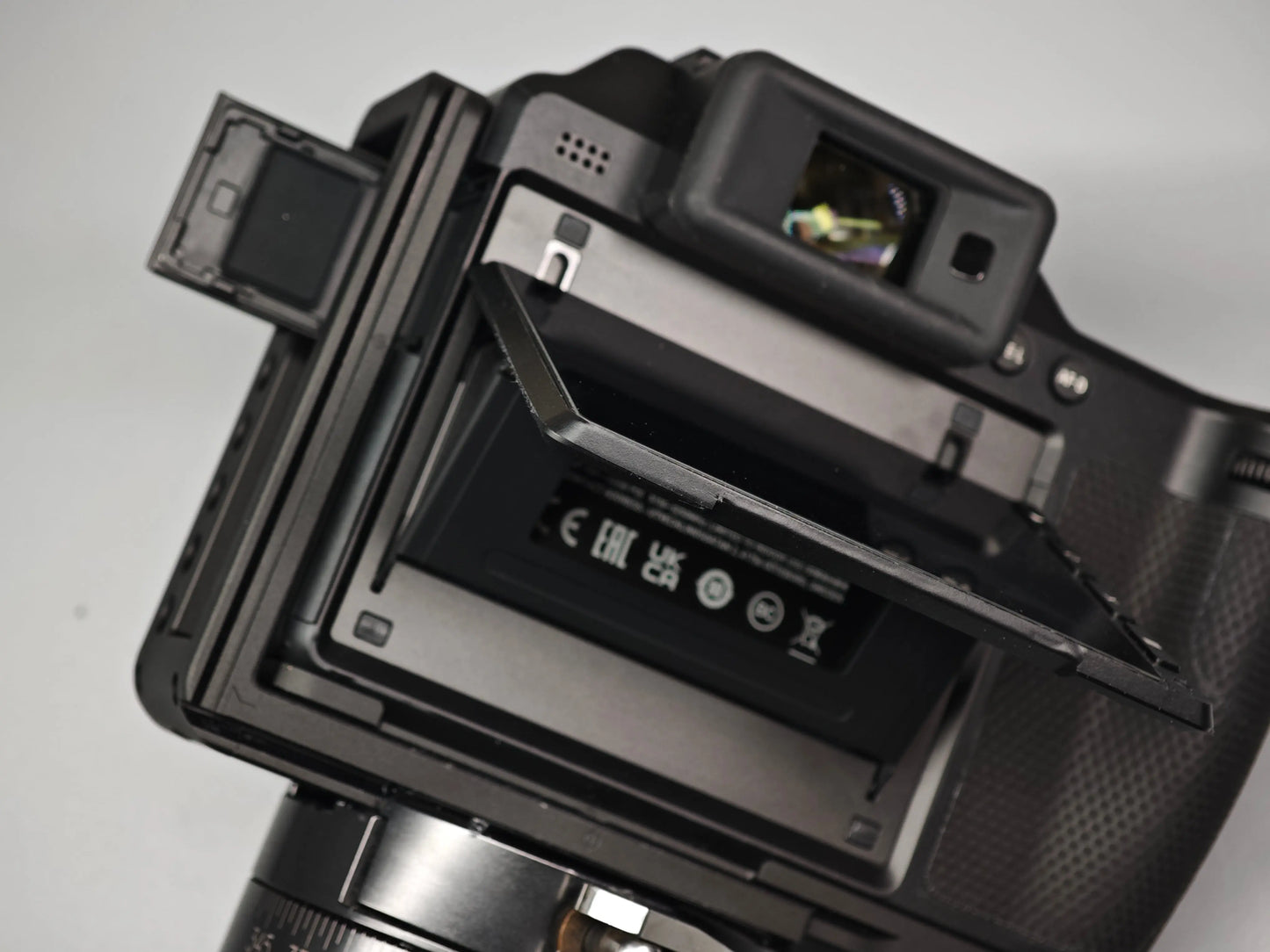 IDSworks HASSELBLAD X2D modular base plate and L-plate attachment IDS initial design studio