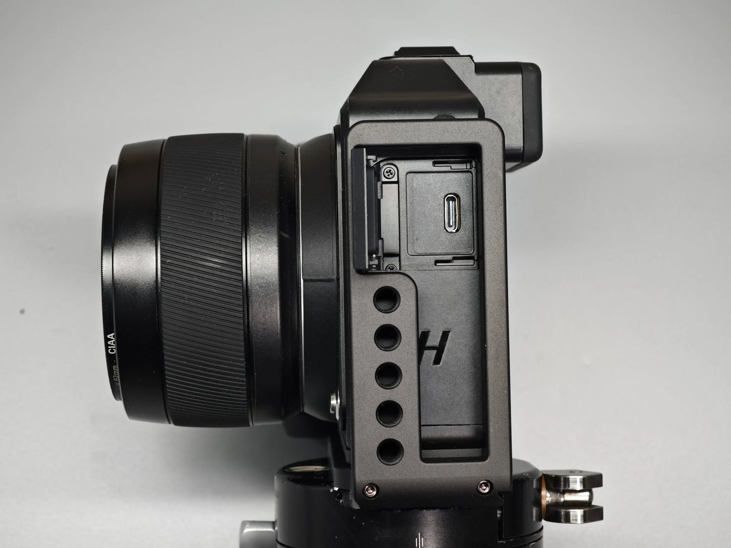 IDSworks HASSELBLAD X2D modular base plate and L-plate attachment IDS initial design studio