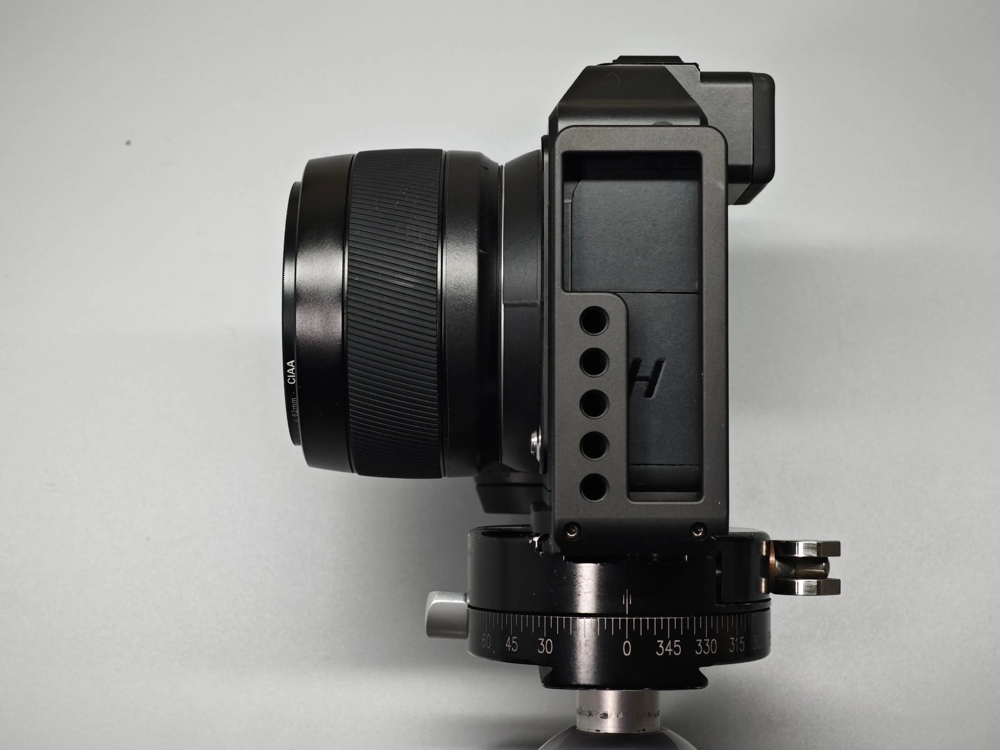 IDSworks HASSELBLAD X2D modular base plate and L-plate attachment IDS initial design studio