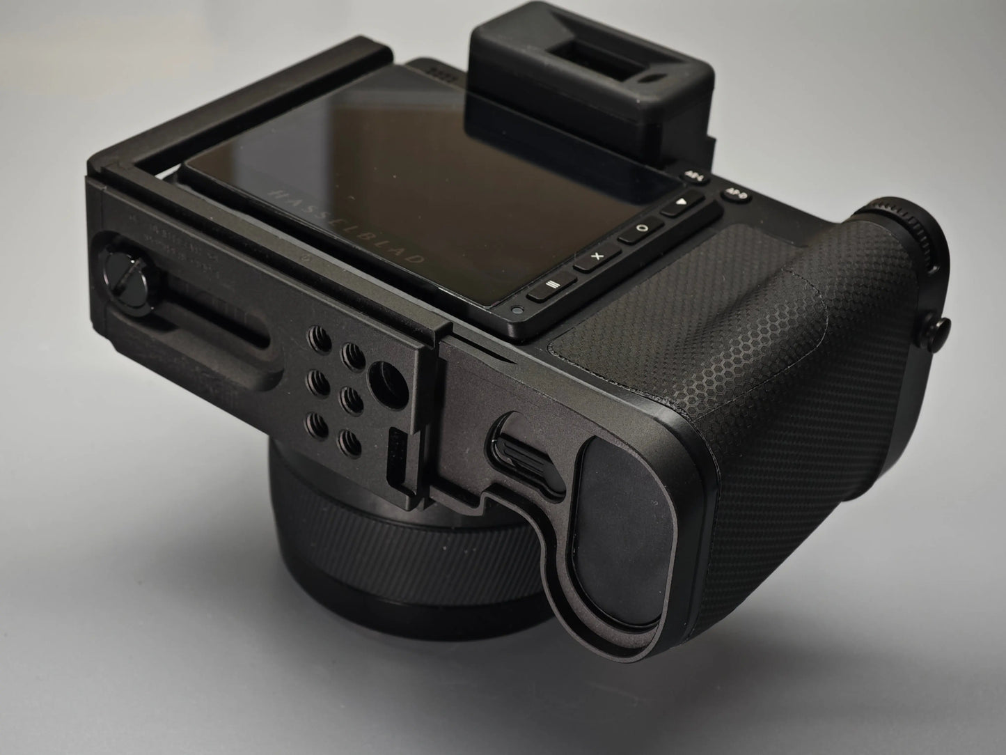 IDSworks HASSELBLAD X2D modular base plate and L-plate attachment IDS initial design studio