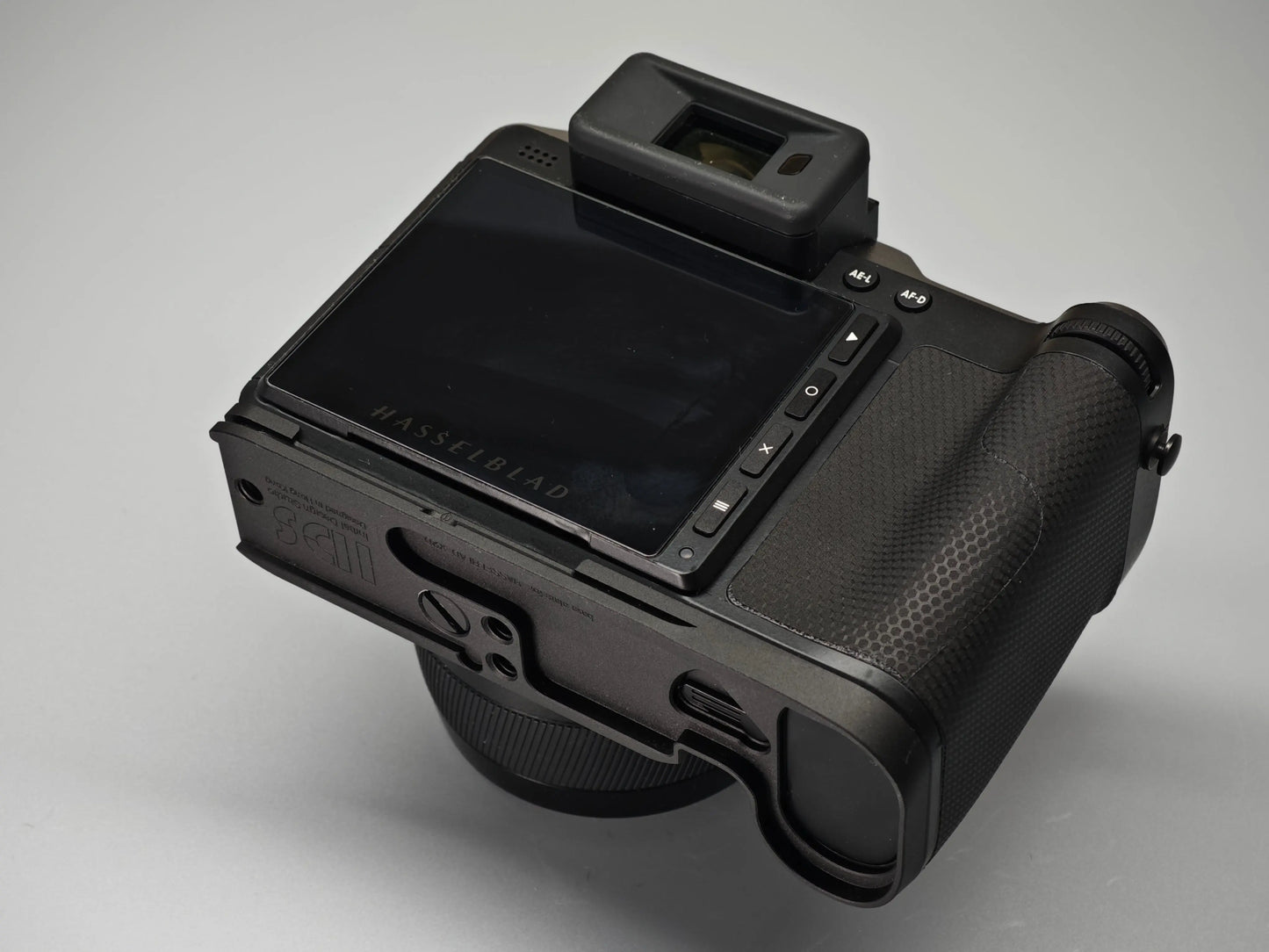 IDSworks HASSELBLAD X2D modular base plate and L-plate attachment IDS initial design studio