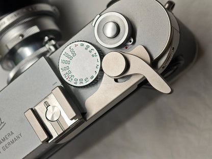 Foldable Thumb Grip for Leica M and Q series / Fujifilm 100VI from IDSworks IDS initial design studio