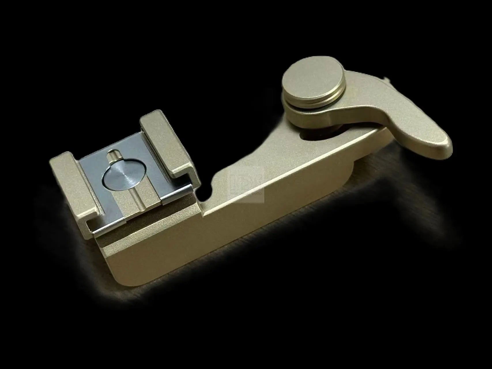 Foldable Thumb Grip for Leica M and Q series / Fujifilm 100VI from IDSworks IDS initial design studio