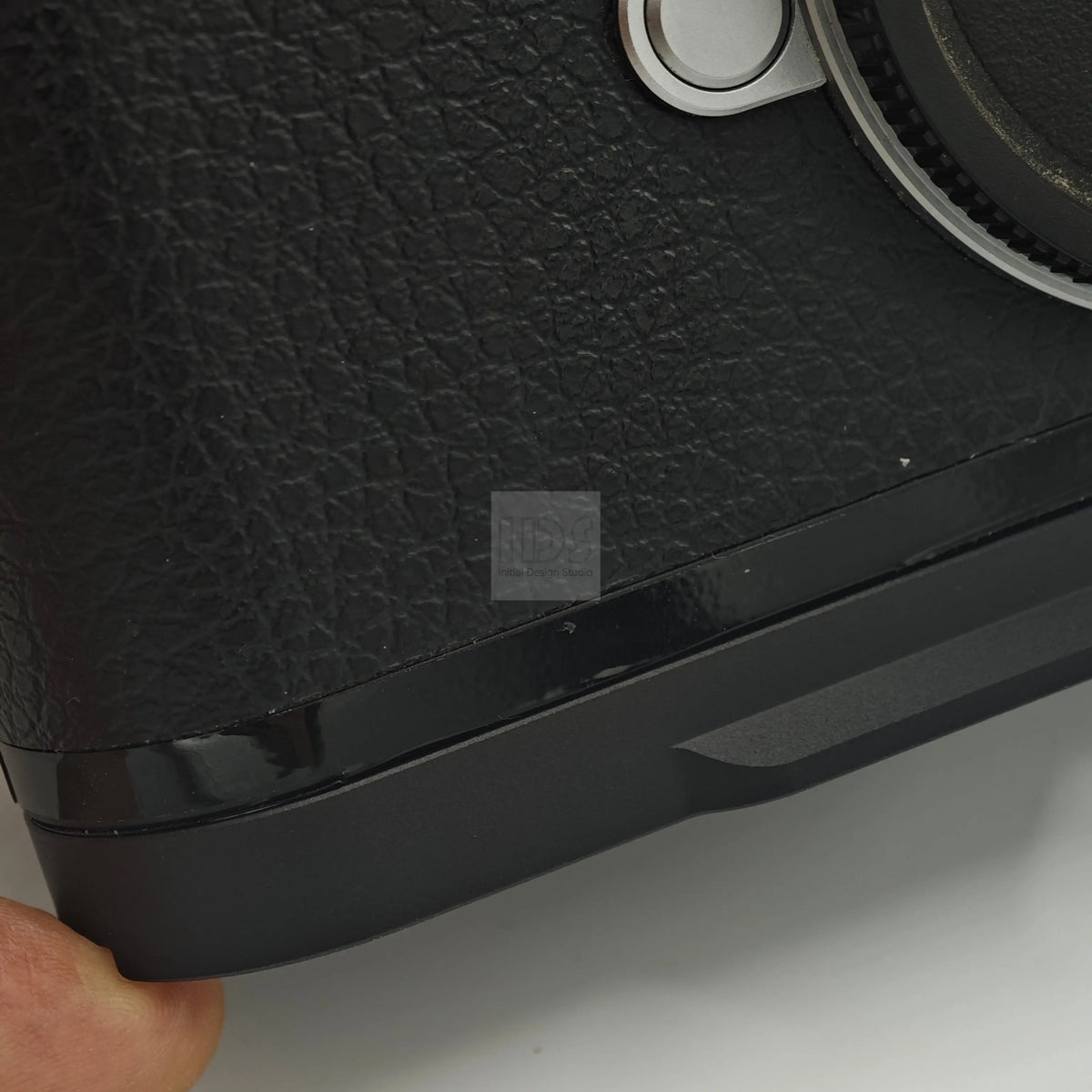 IDS Modular baseplate and grip with LENS STAND for Leica M11 series IDS initial design studio
