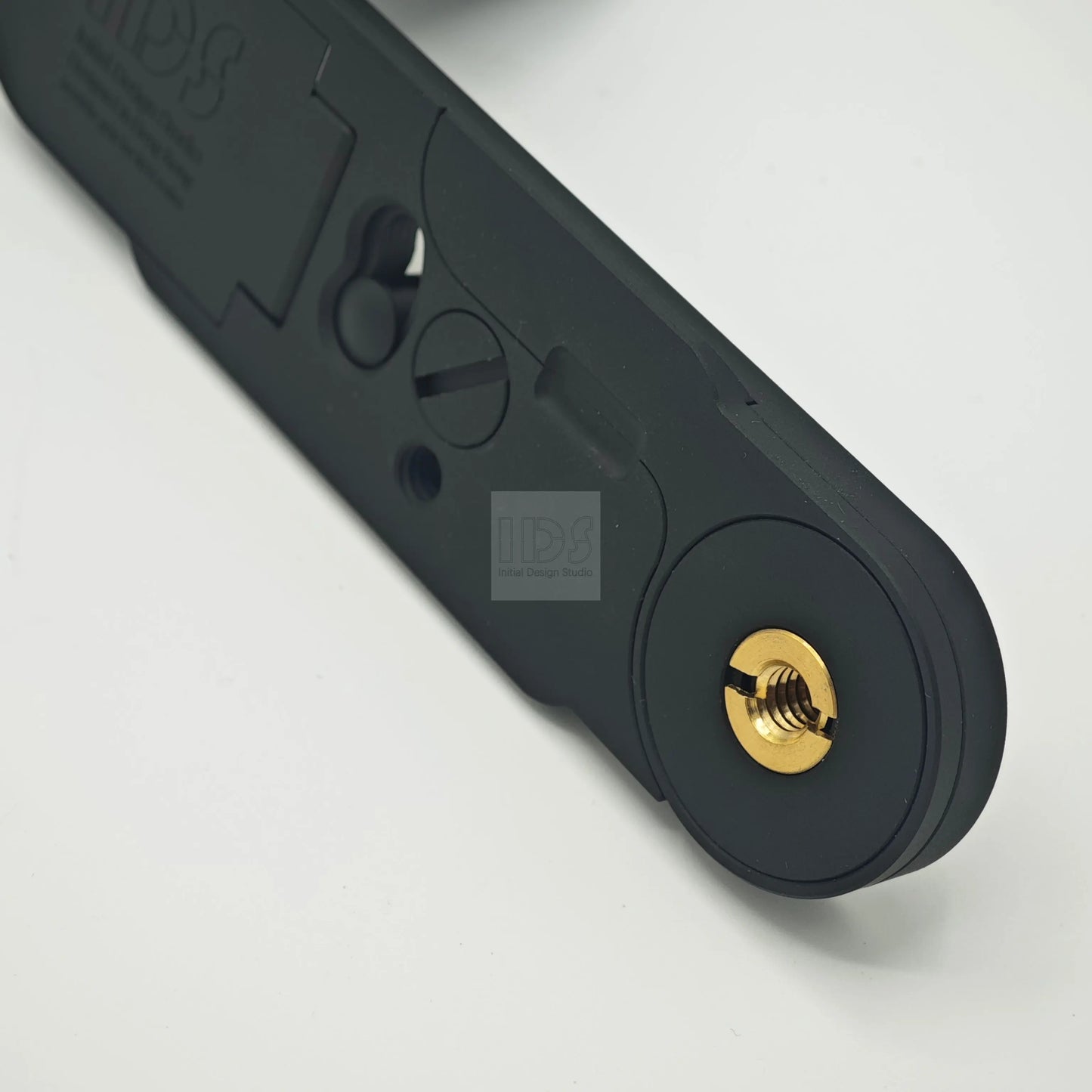 IDS Modular baseplate and grip with LENS STAND for Leica M11 series IDS initial design studio