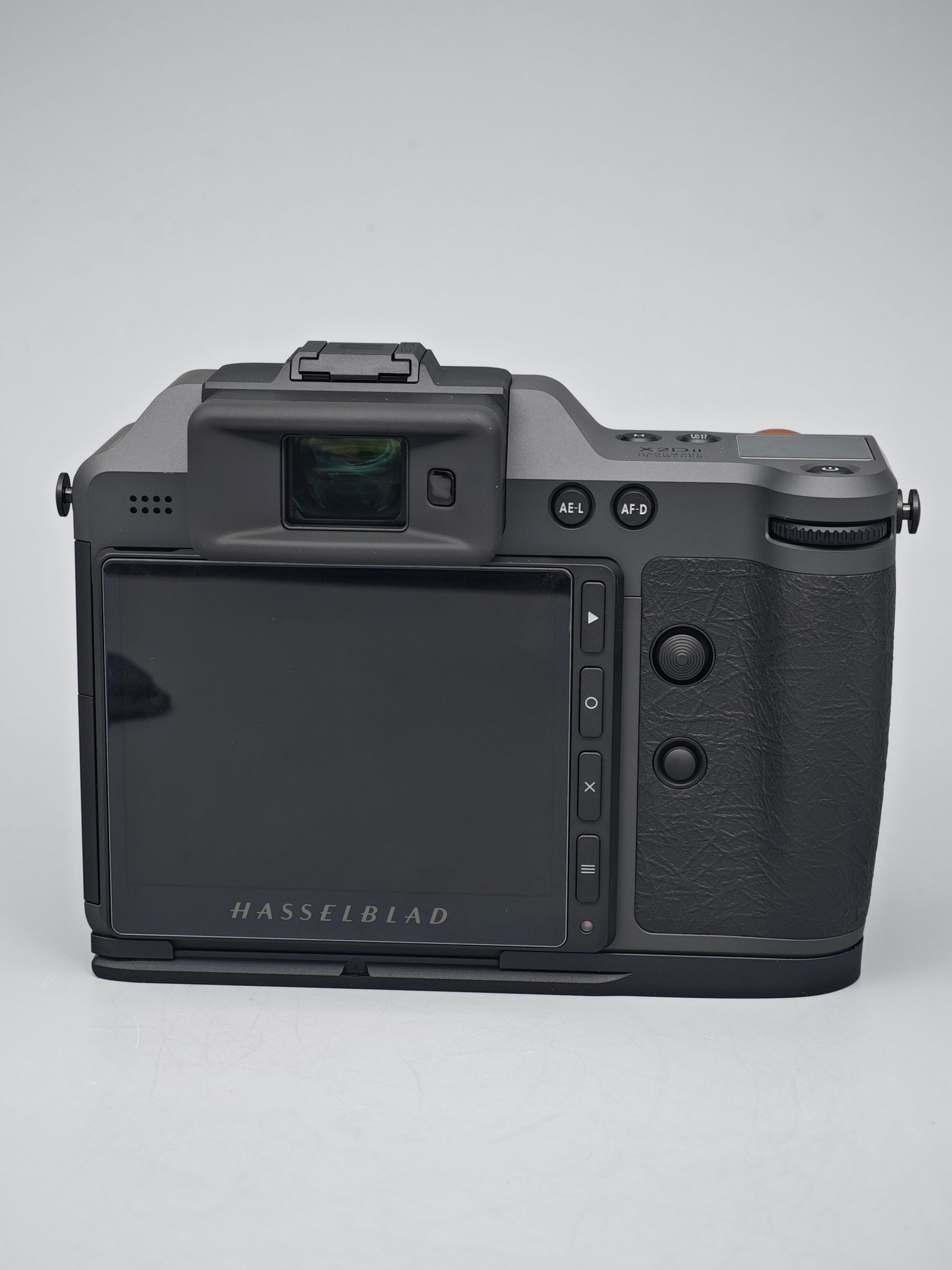 IDSworks HASSELBLAD X2D and X2DII modular L-bracket and/or baseplate attachment IDS initial design studio