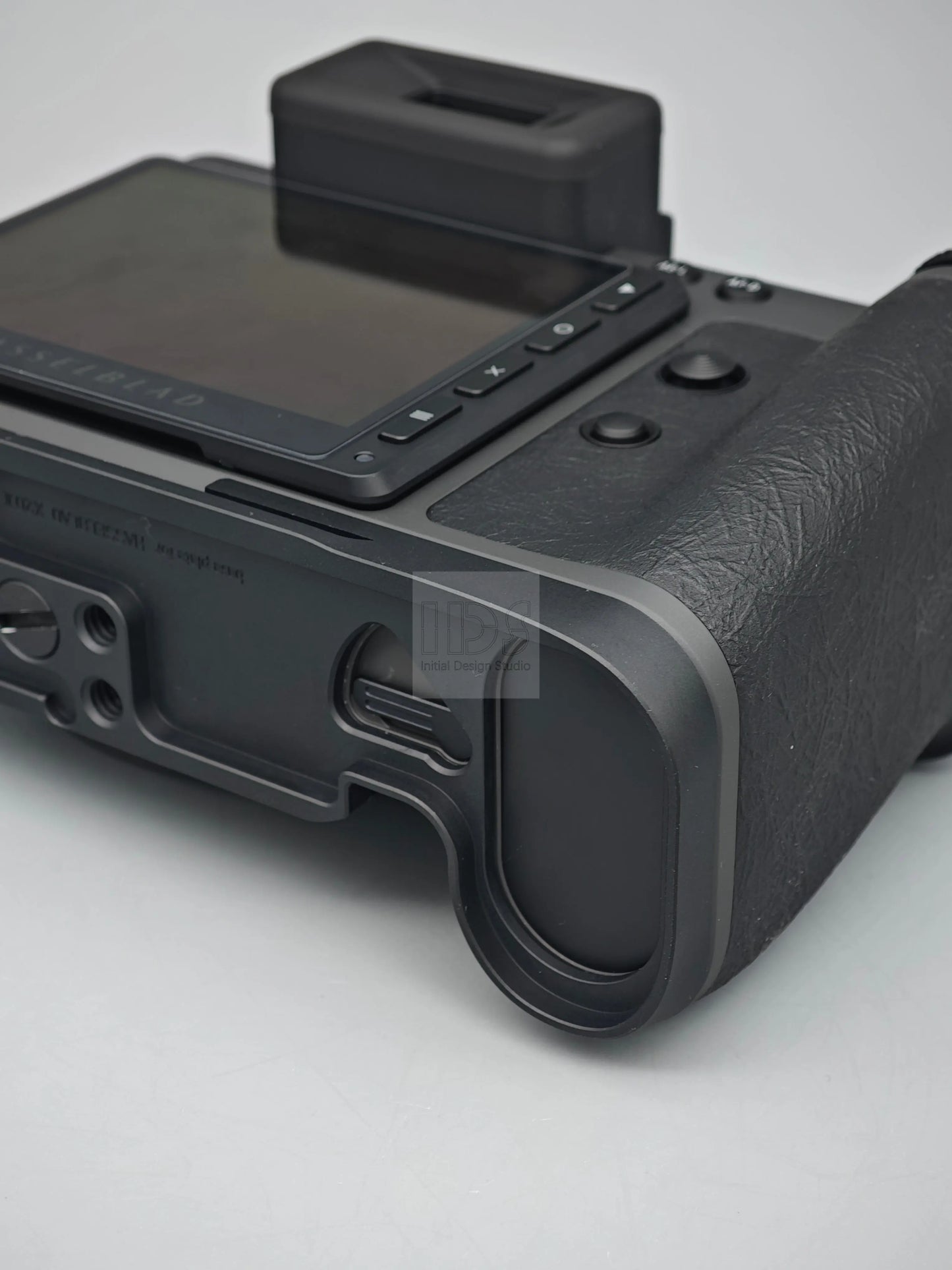 IDSworks HASSELBLAD X2D and X2DII modular L-bracket and/or baseplate attachment IDS initial design studio