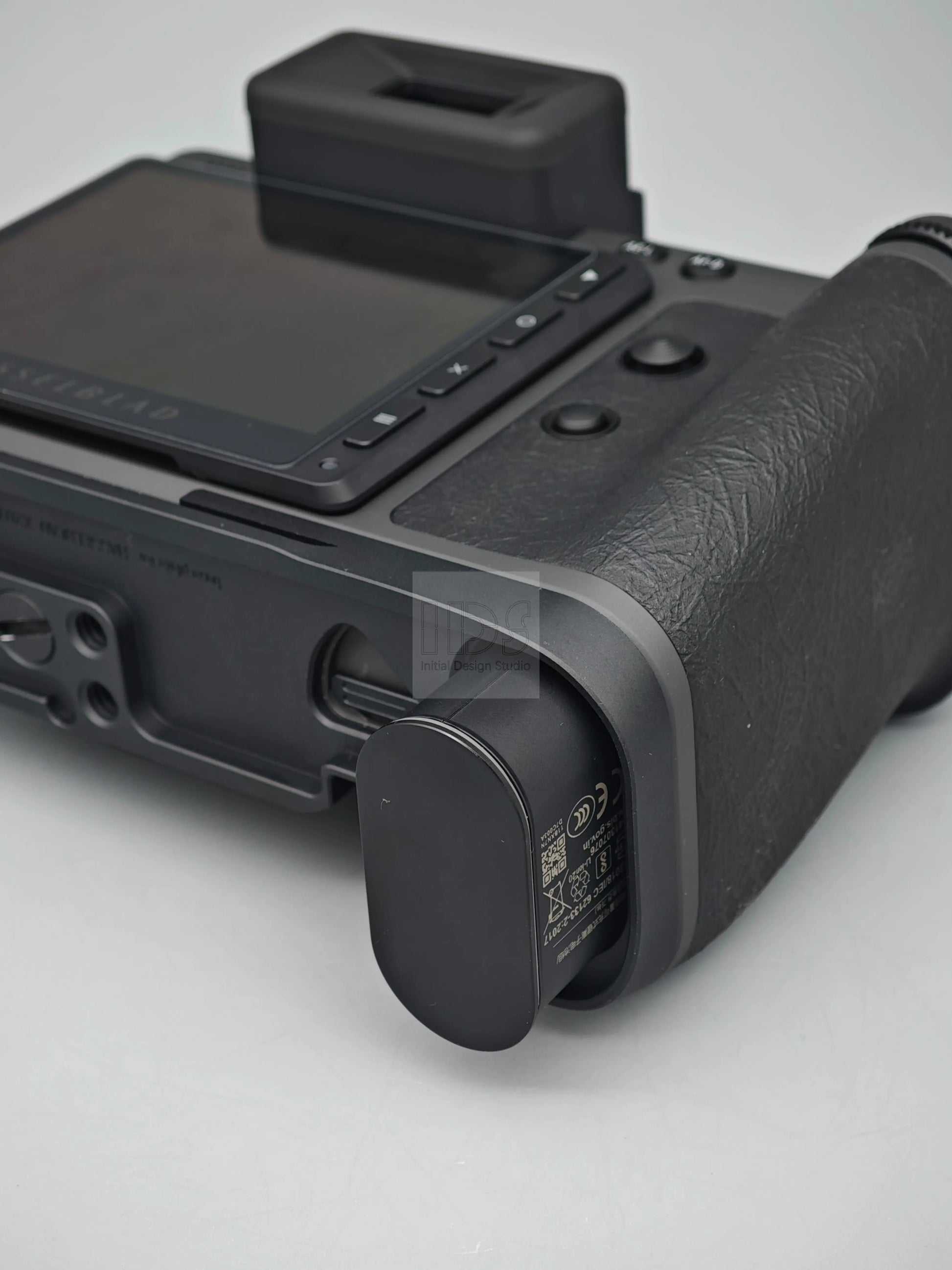 IDSworks HASSELBLAD X2D and X2DII modular L-bracket and/or baseplate attachment IDS initial design studio