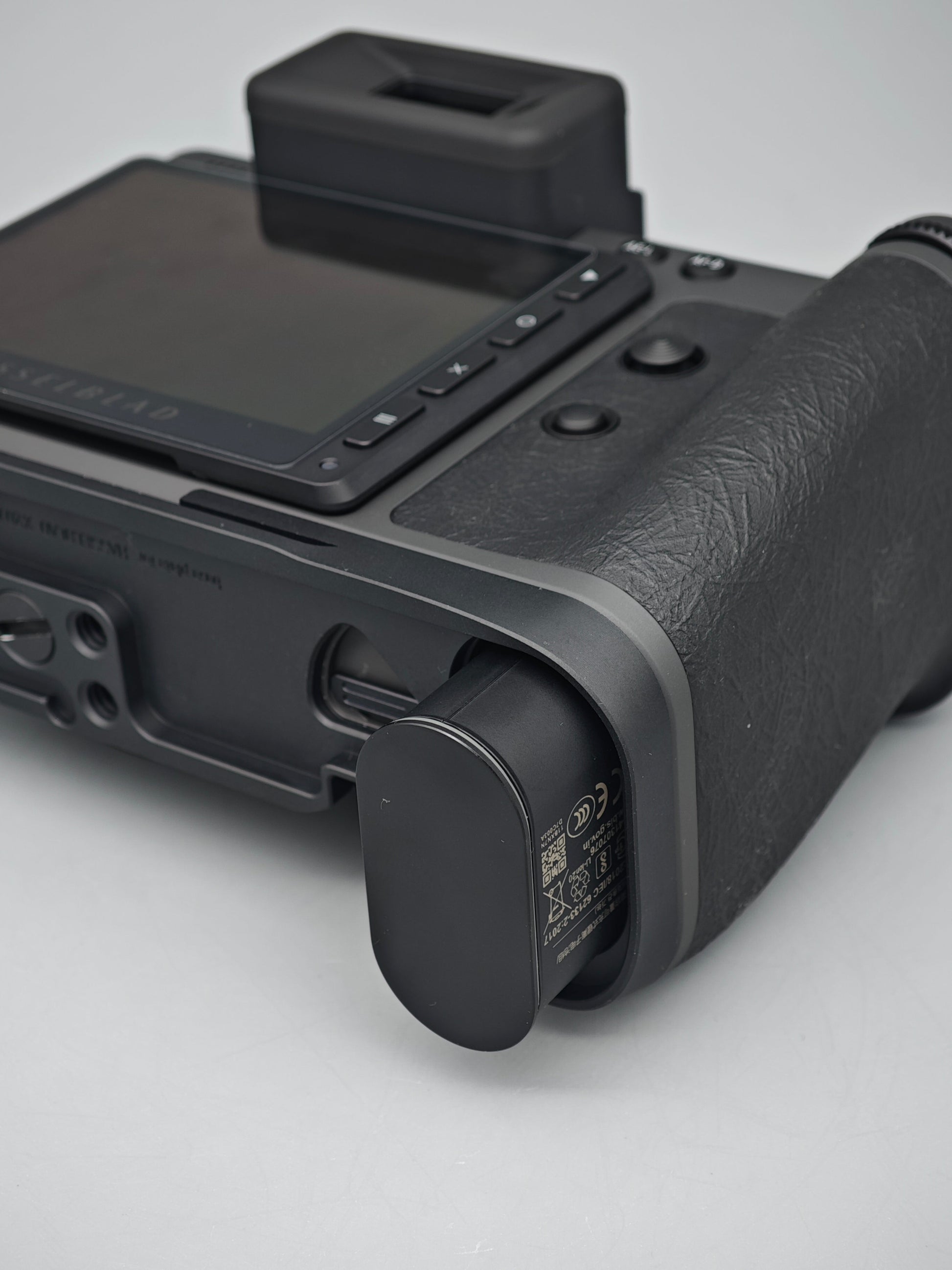 IDSworks HASSELBLAD X2D and X2DII modular L-bracket and/or baseplate attachment IDS initial design studio