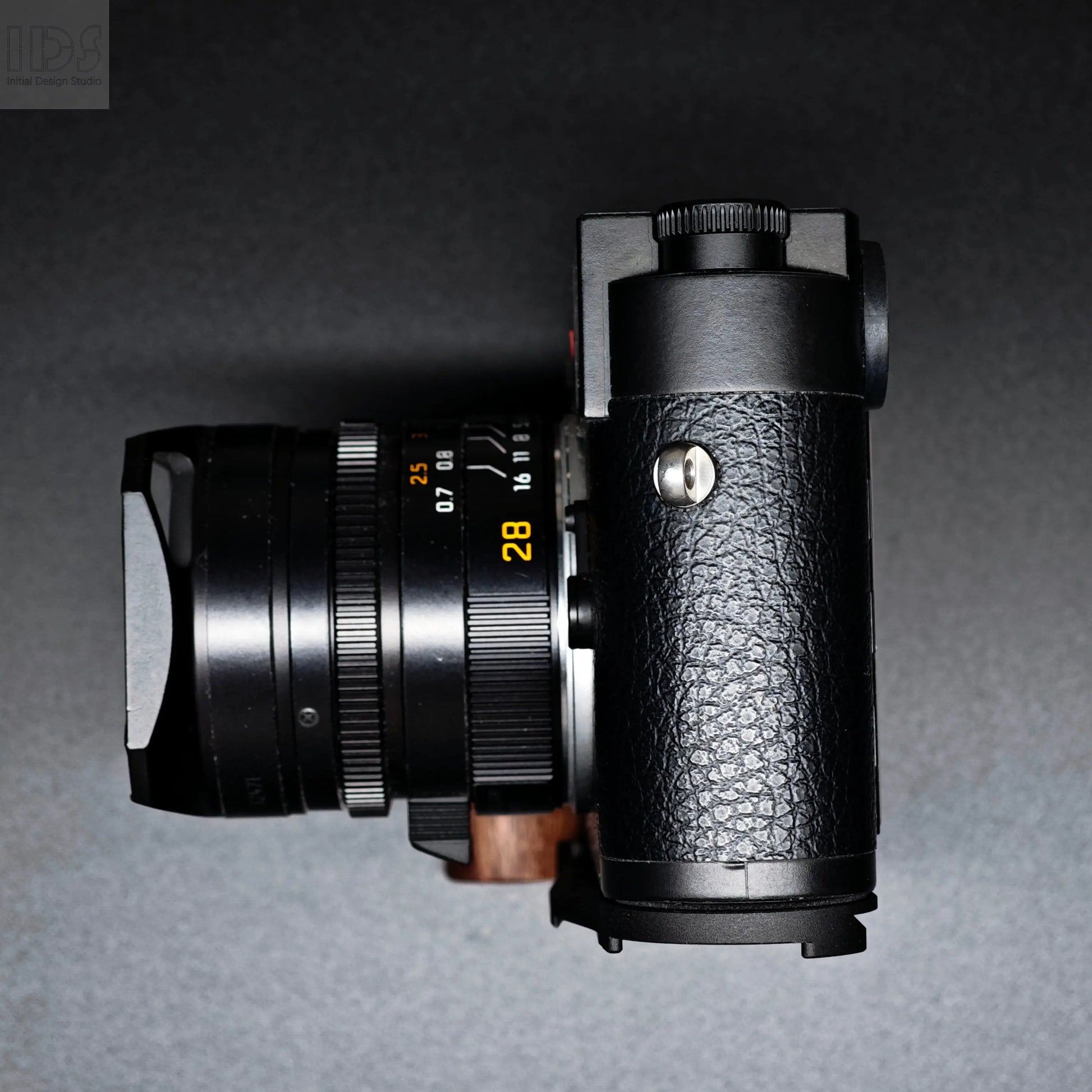 IDSworks Pillar Grip for Leica M11 series IDS initial design studio