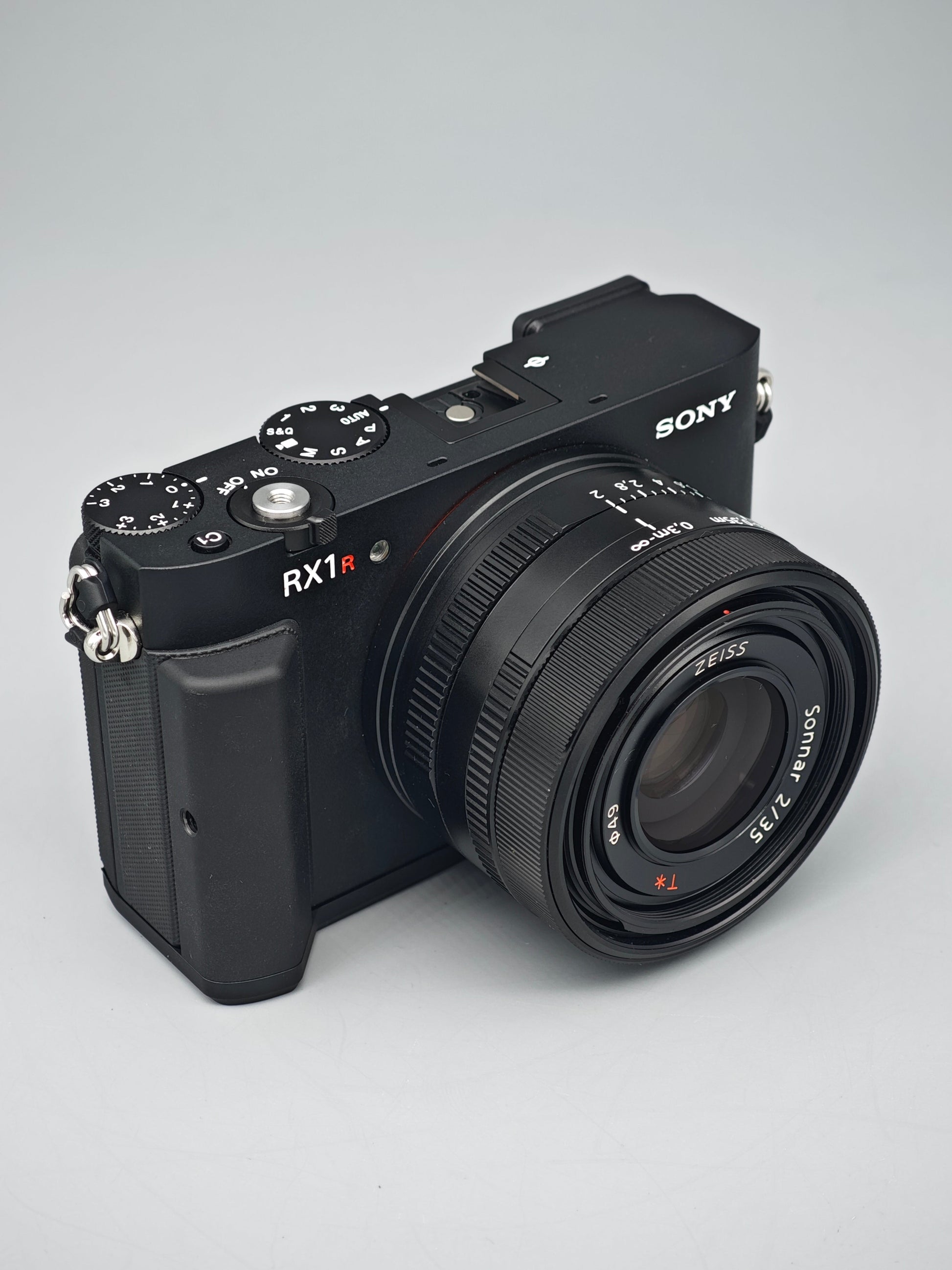 IDSworks hand grip / thumb grip for Sony RX1RIII IDS initial design studio