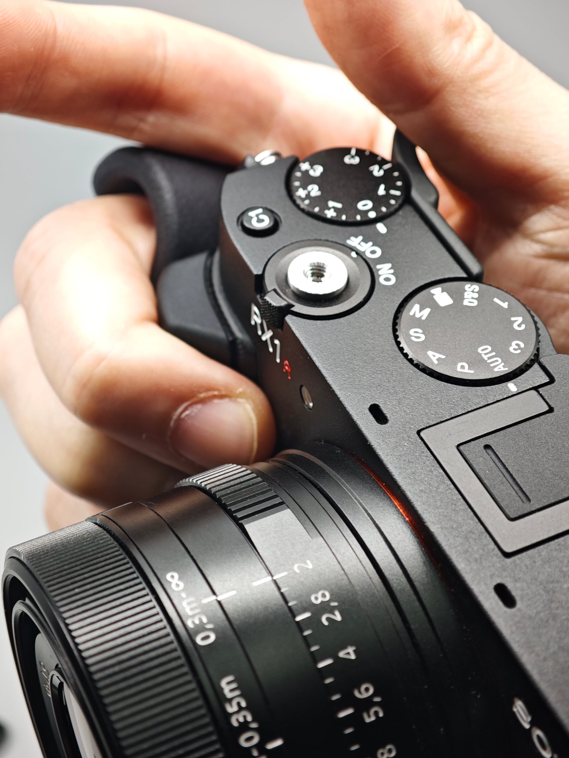 IDSworks hand grip / thumb grip for Sony RX1RIII IDS initial design studio